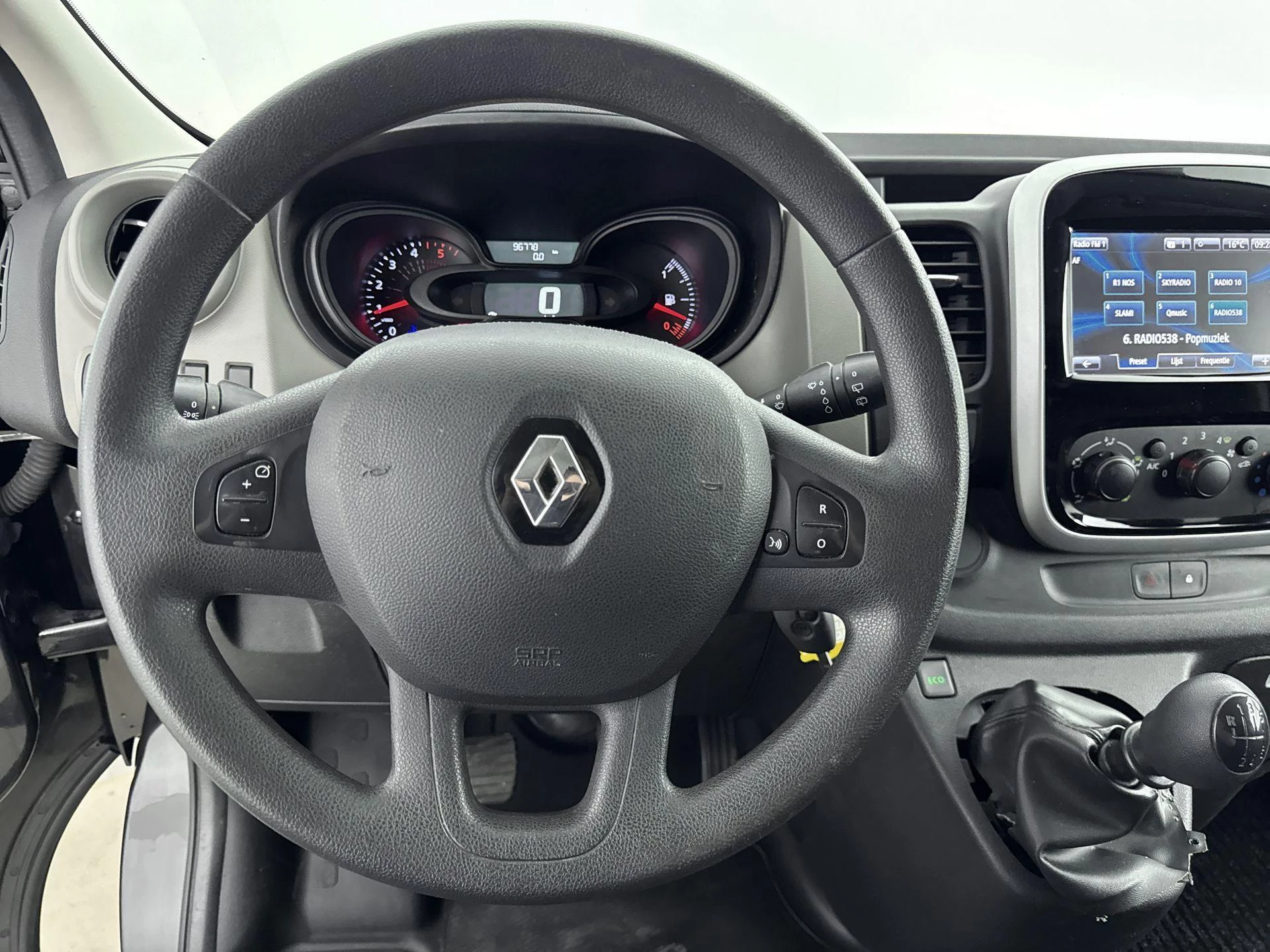 Renault-Trafic-image-15