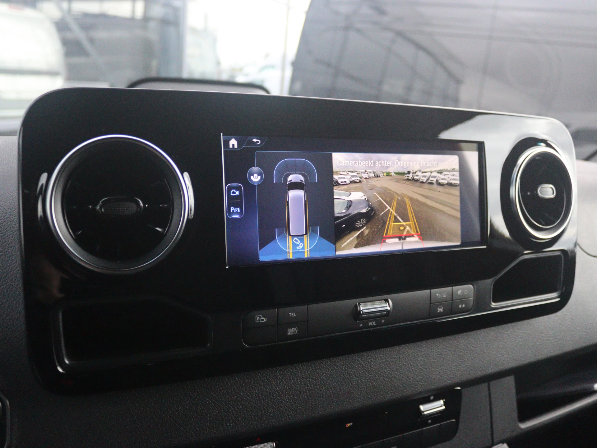 Mercedes-Benz-Sprinter-image-9