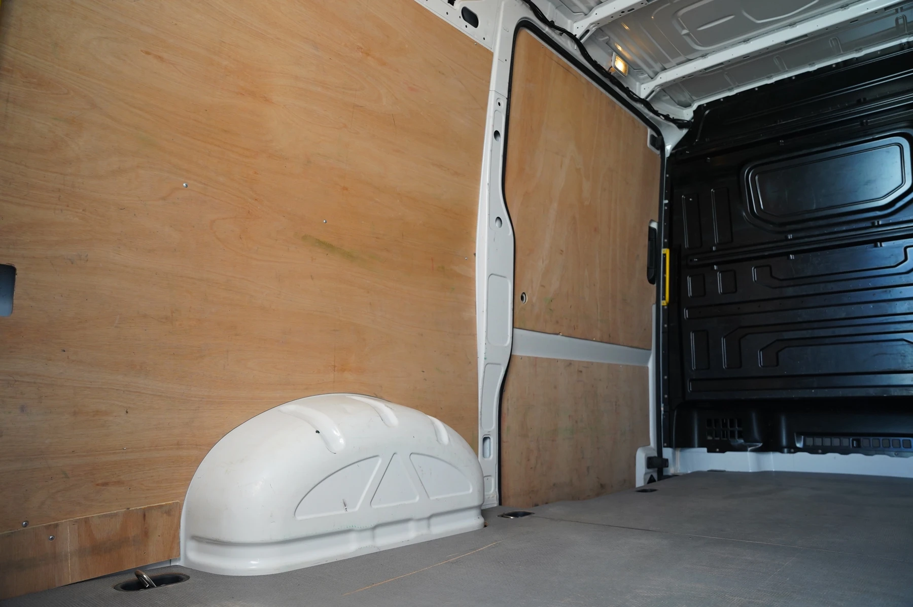 Volkswagen-Crafter-image-26