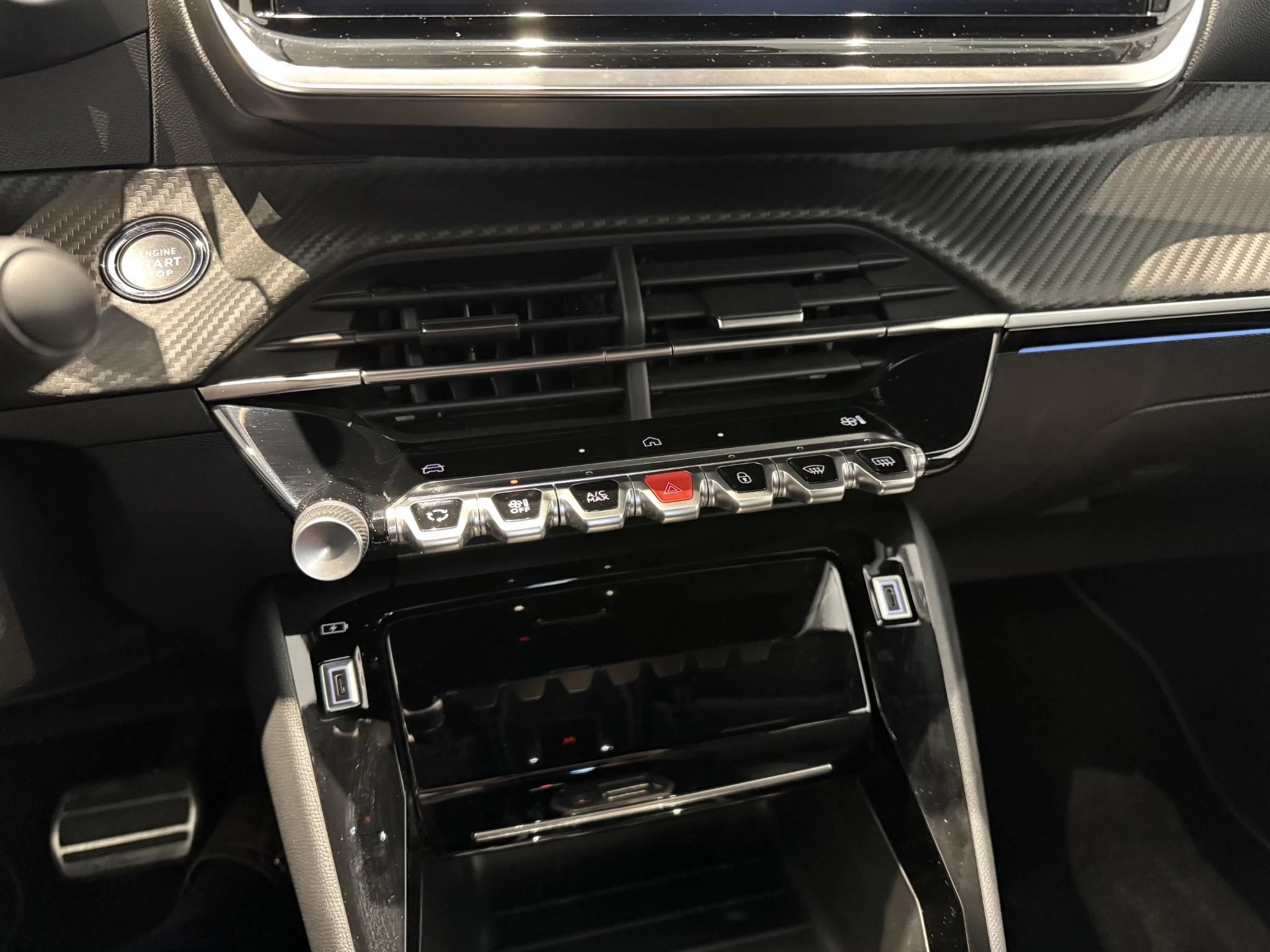 Peugeot-208-image-17