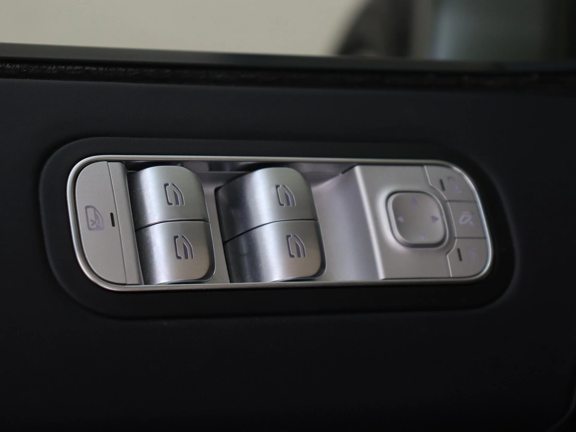Mercedes-Benz-G-Klasse-image-34