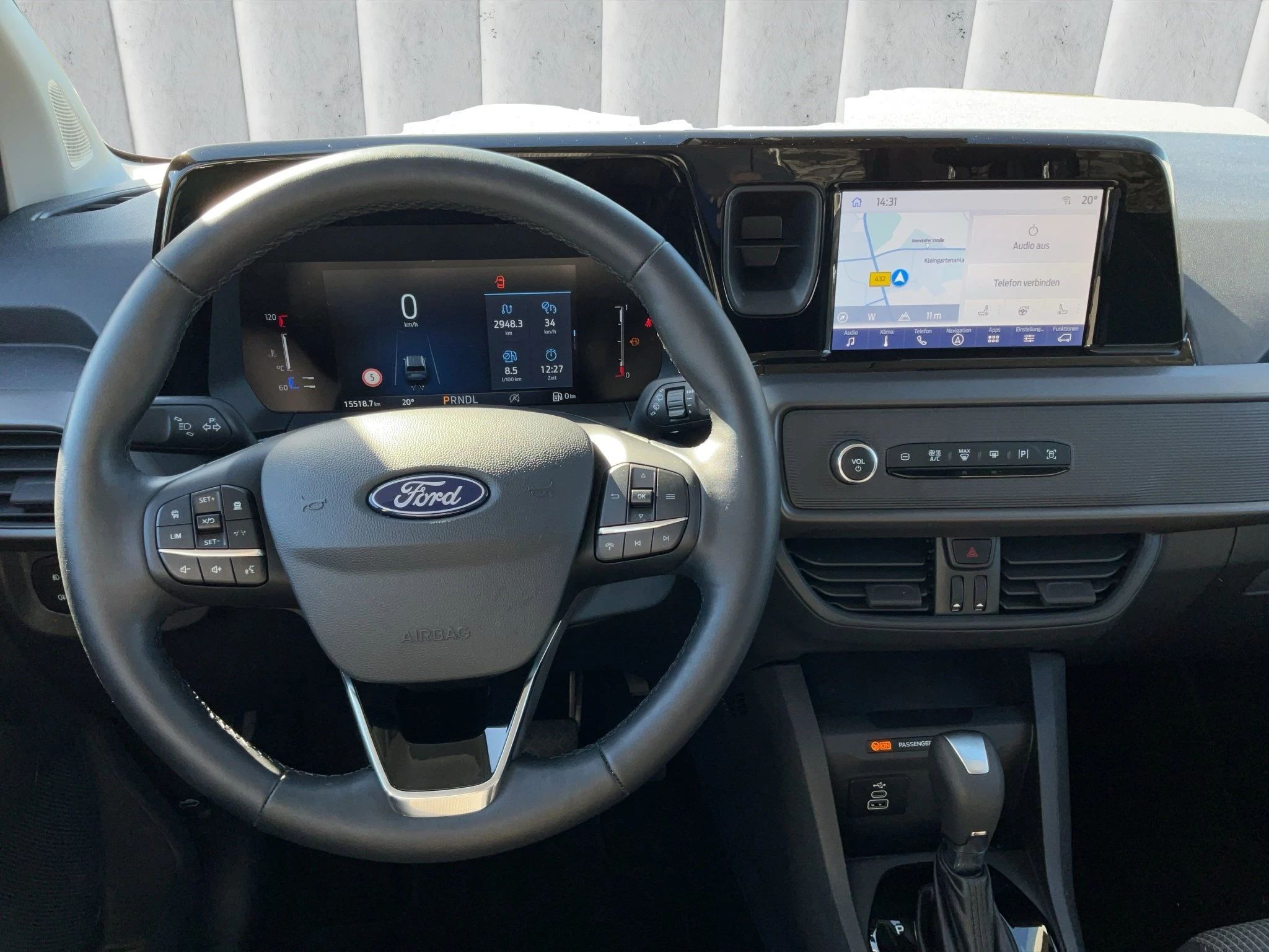 Ford-Tourneo Courier-image-11