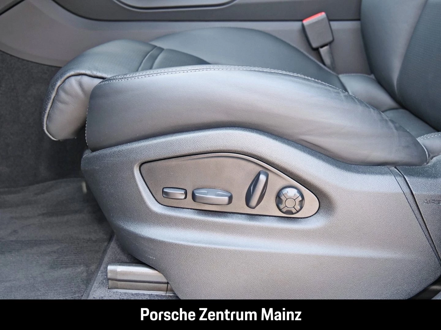 Porsche Cayenne E-Hybrid Coupe InnoDrive Head-Up BOSE -