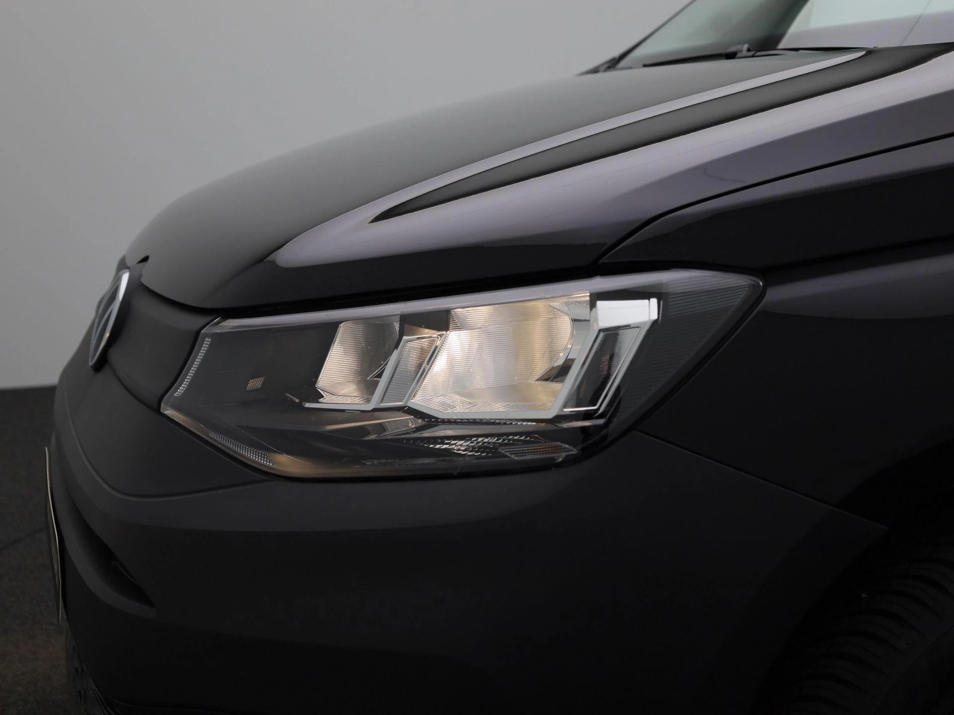 Volkswagen-Caddy-image-6