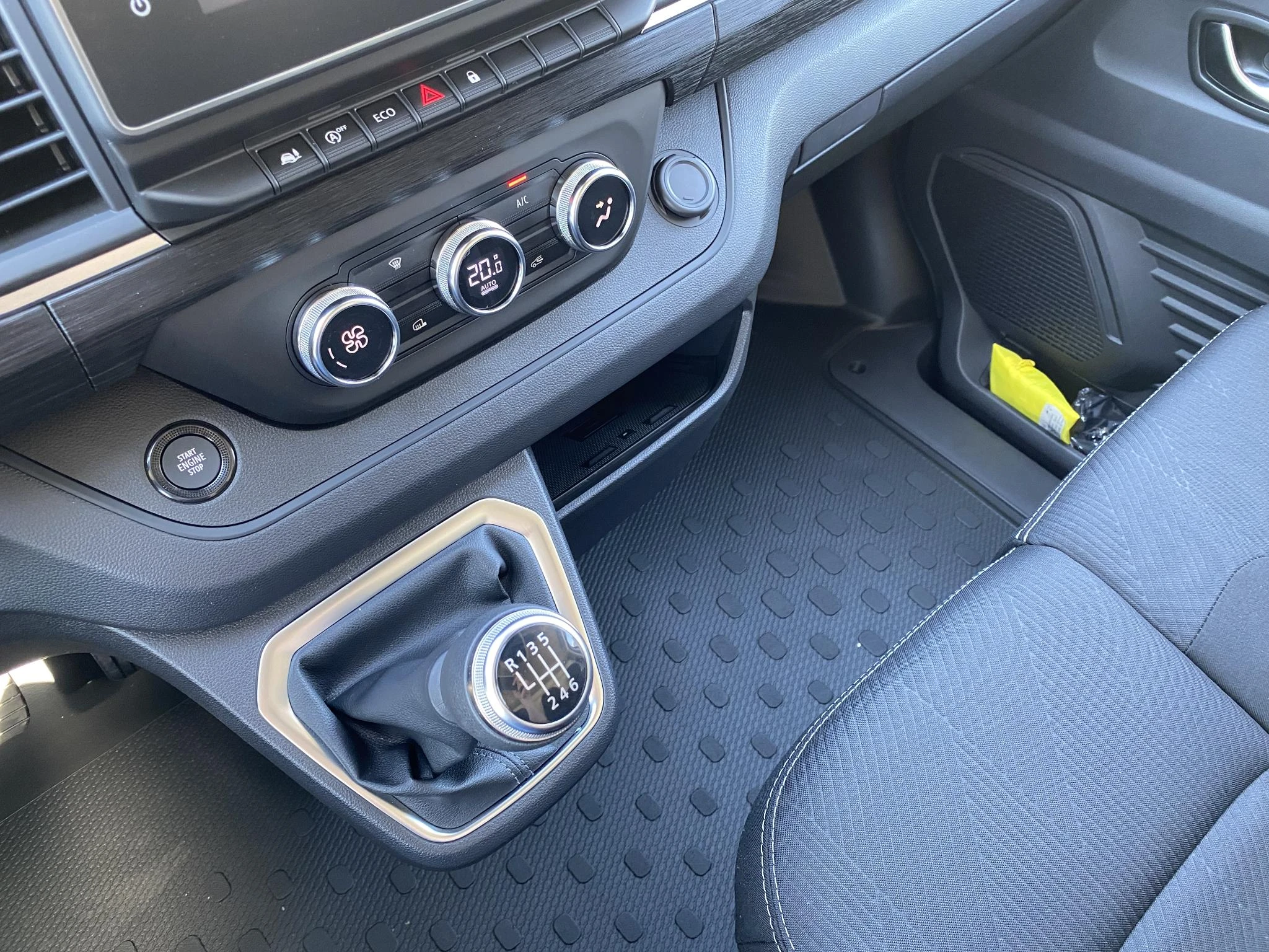 Renault-Trafic-image-9
