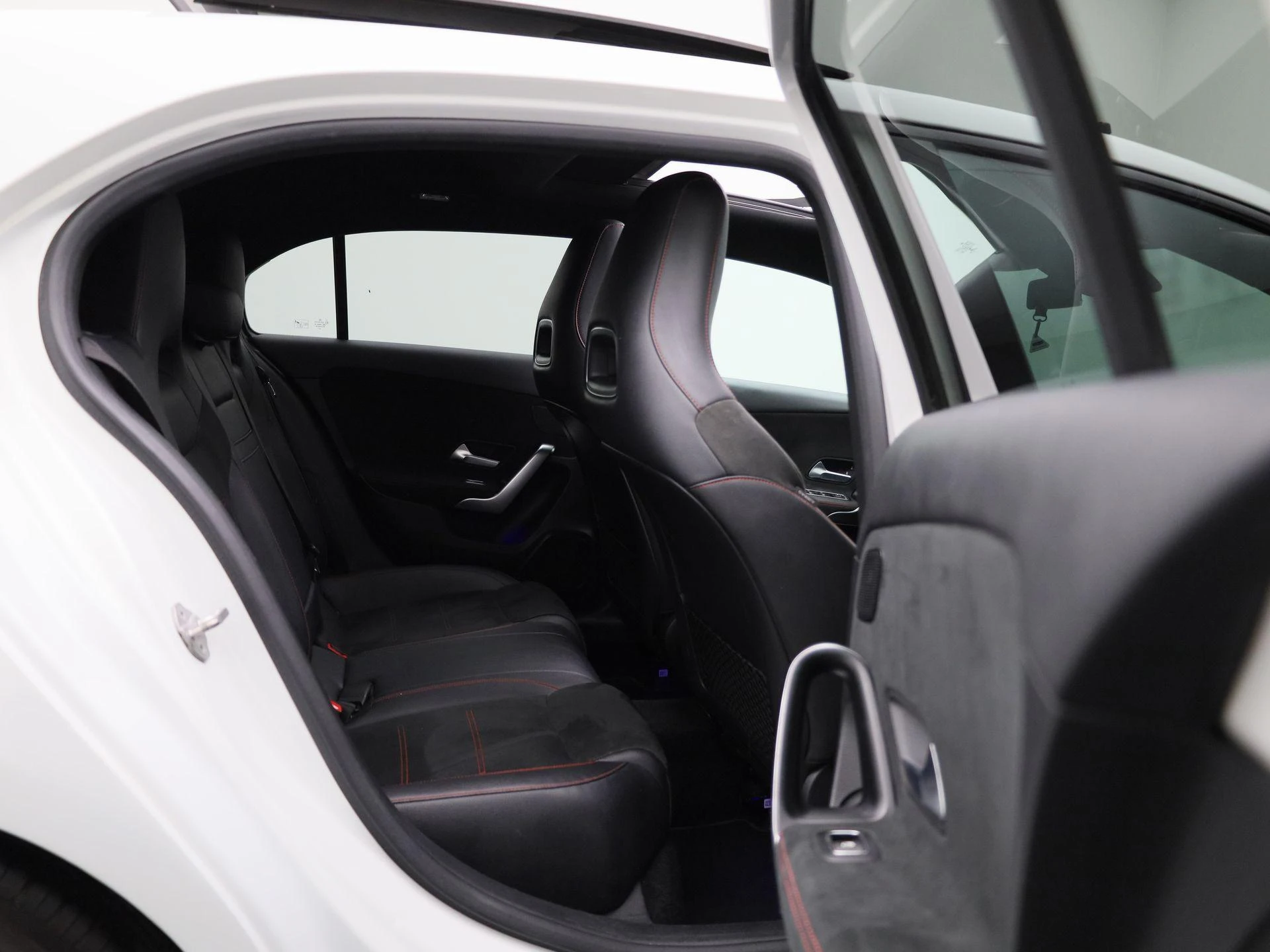 Mercedes-Benz-A-Klasse-image-48