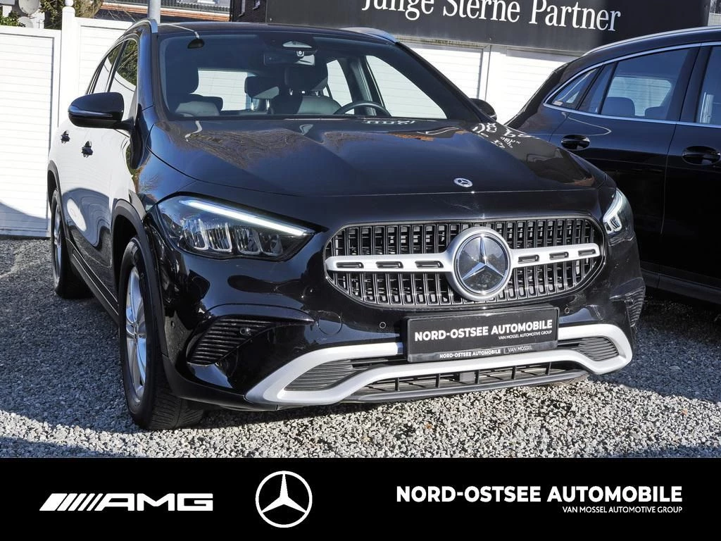 Mercedes-Benz GLA 200 ADVANCED SHZ LHZ KAMERA LED NAVI DCTH247 GLA 200 ADVANCED SHZ LHZ KAMERA LED NAVI DCT
