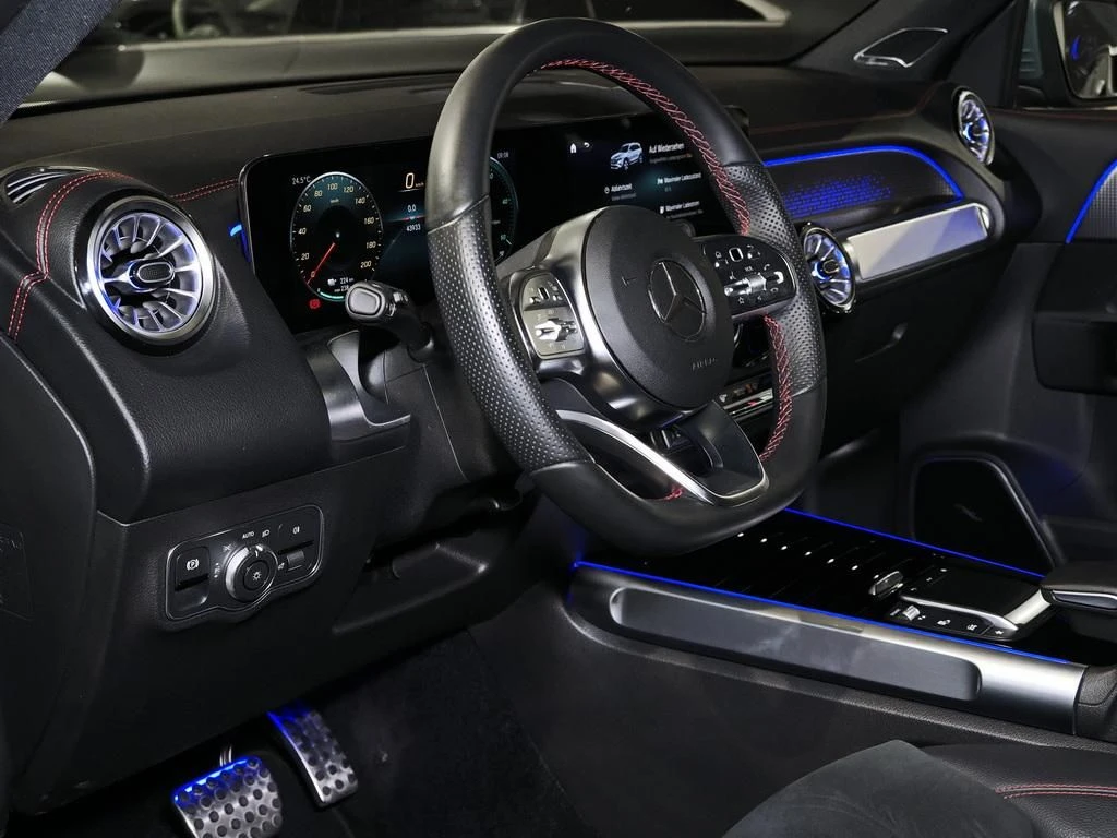Mercedes-Benz-EQB 250+-image-9