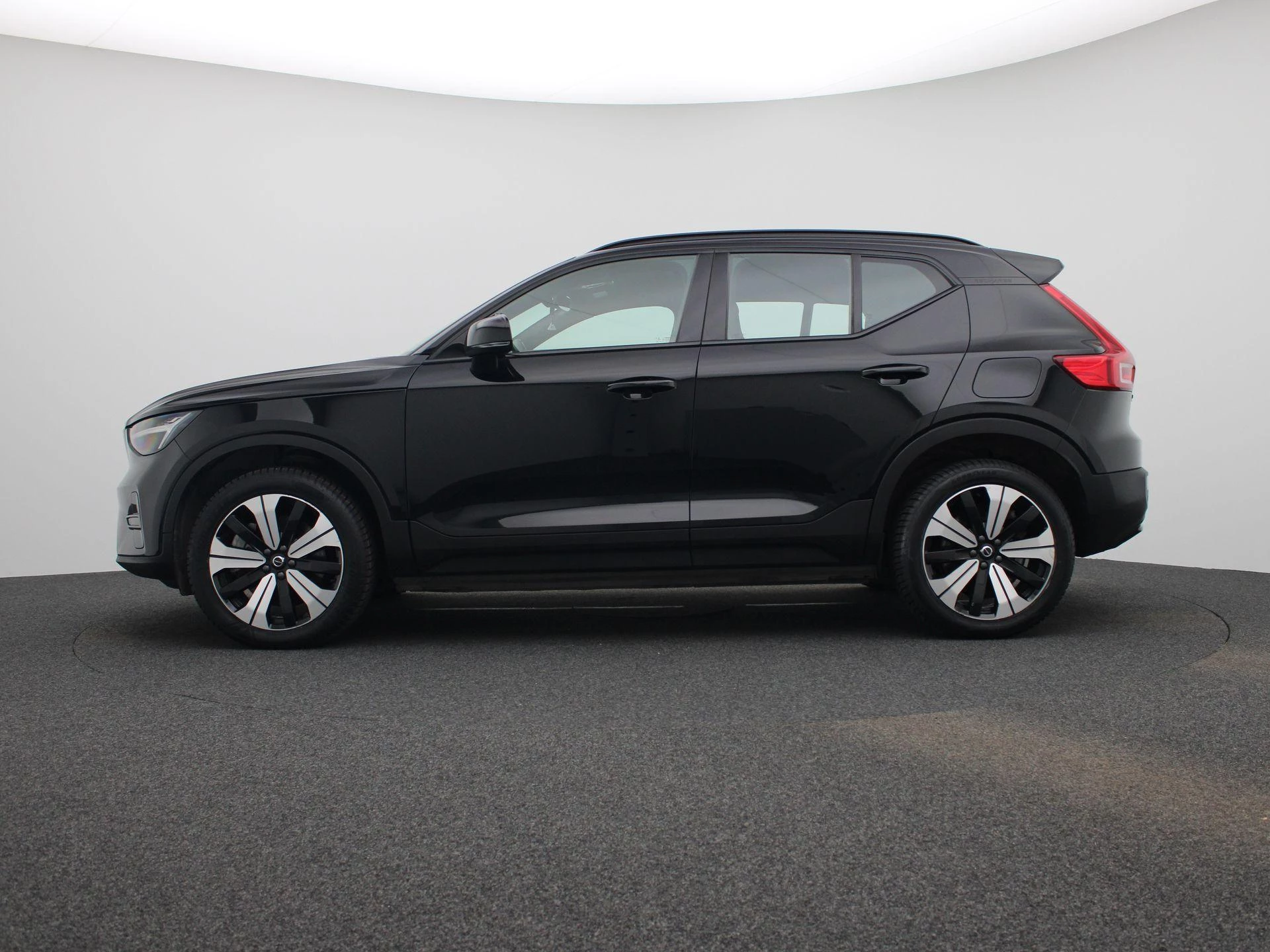 Volvo-XC40-image-3