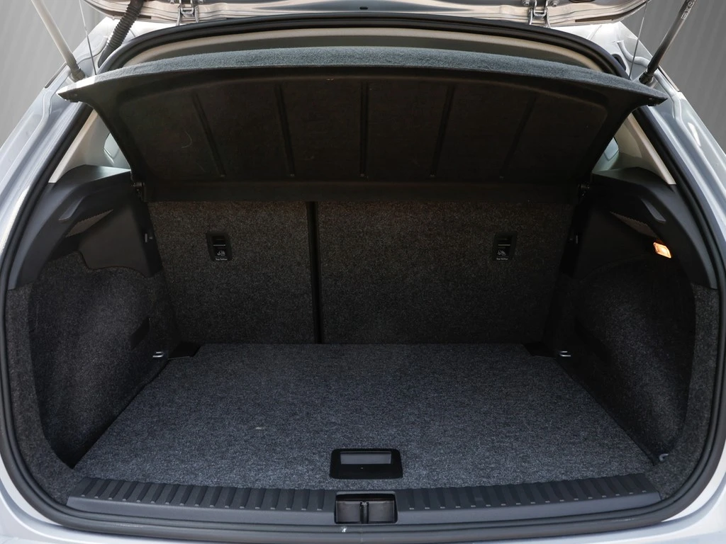 SEAT-Arona-image-4