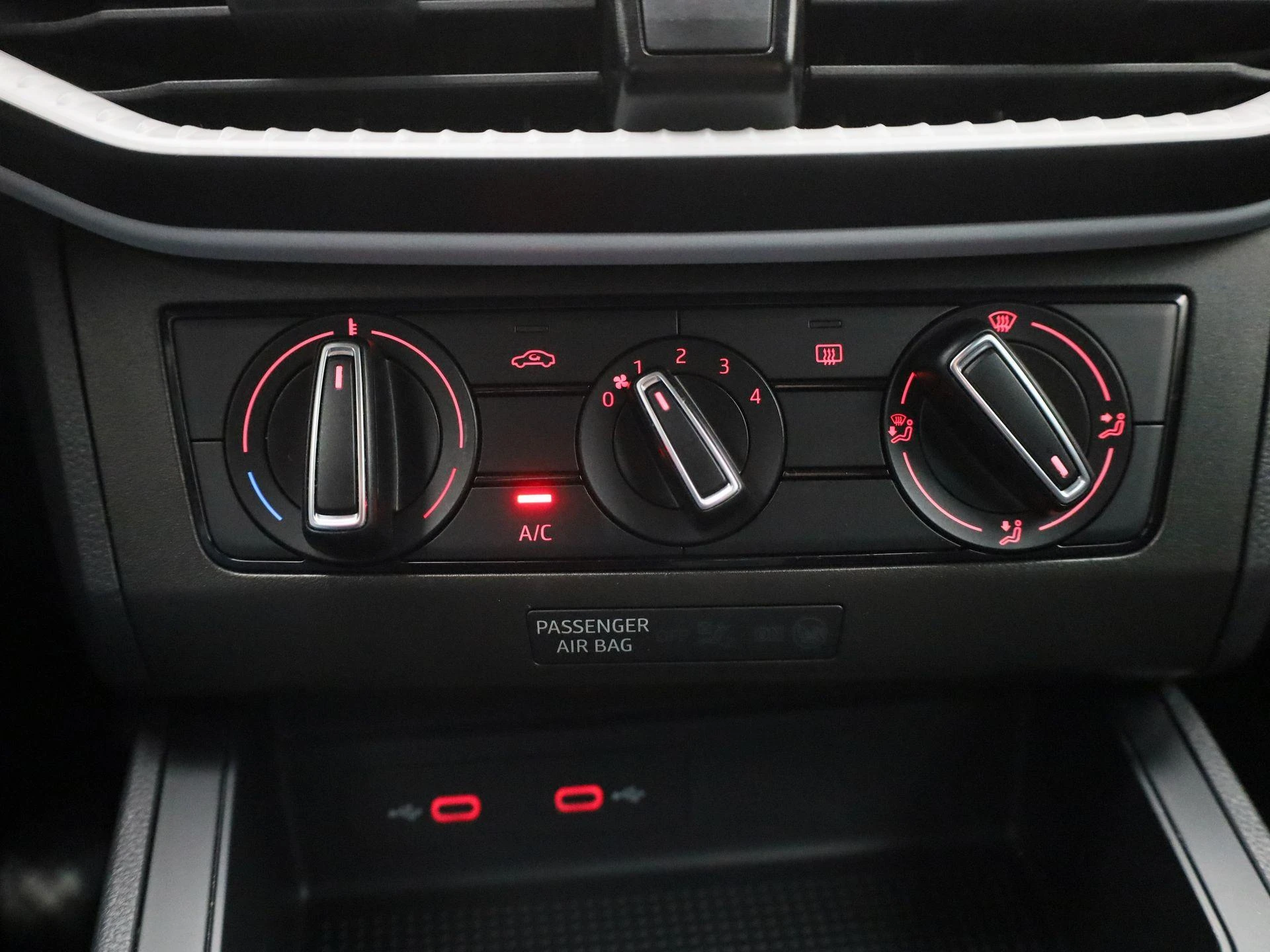 SEAT-Ibiza-image-16