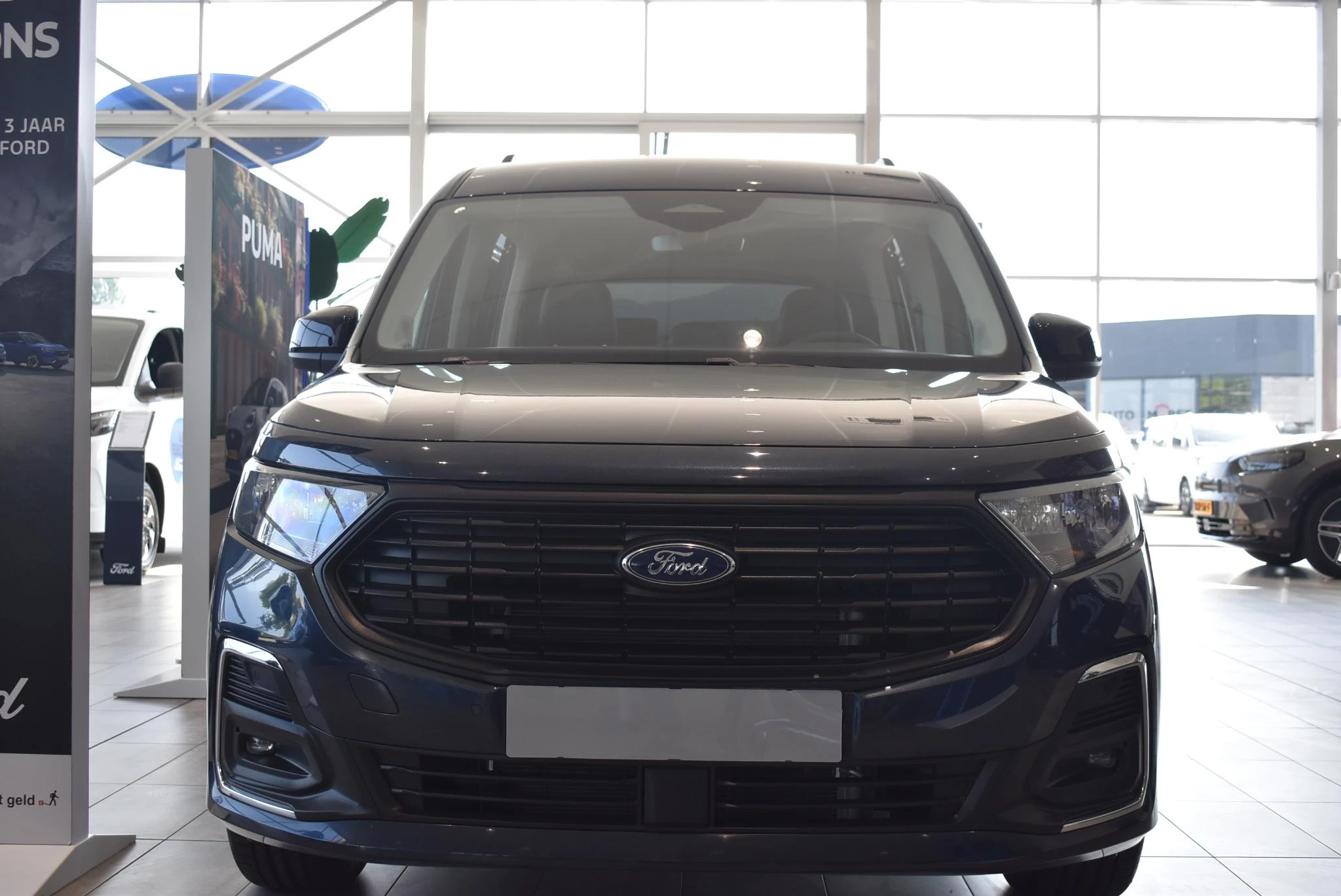 Ford Tourneo Connect 1.5 EcoBoost PHEV L2 Limited/Titanium