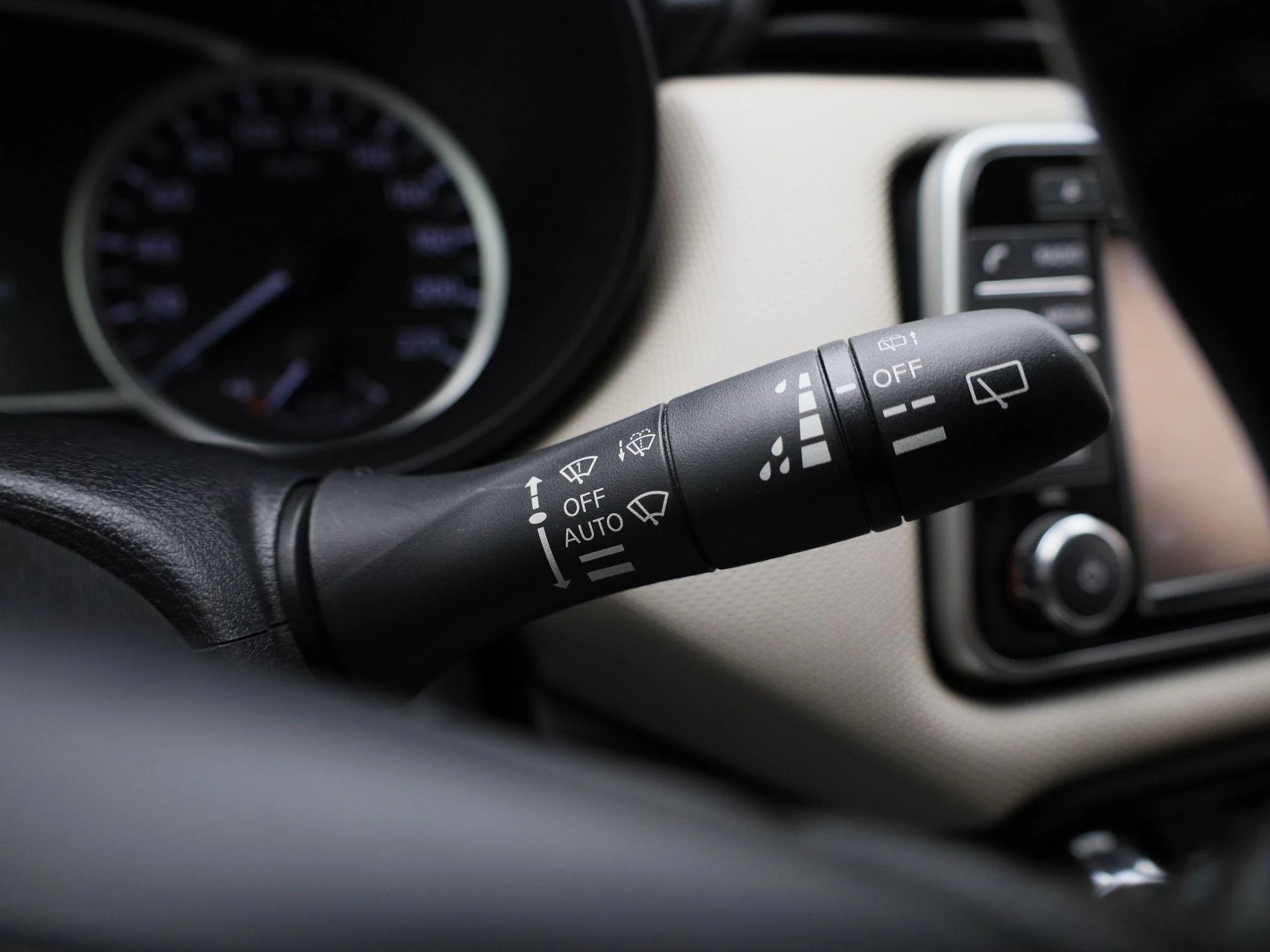 Nissan-Micra-image-18