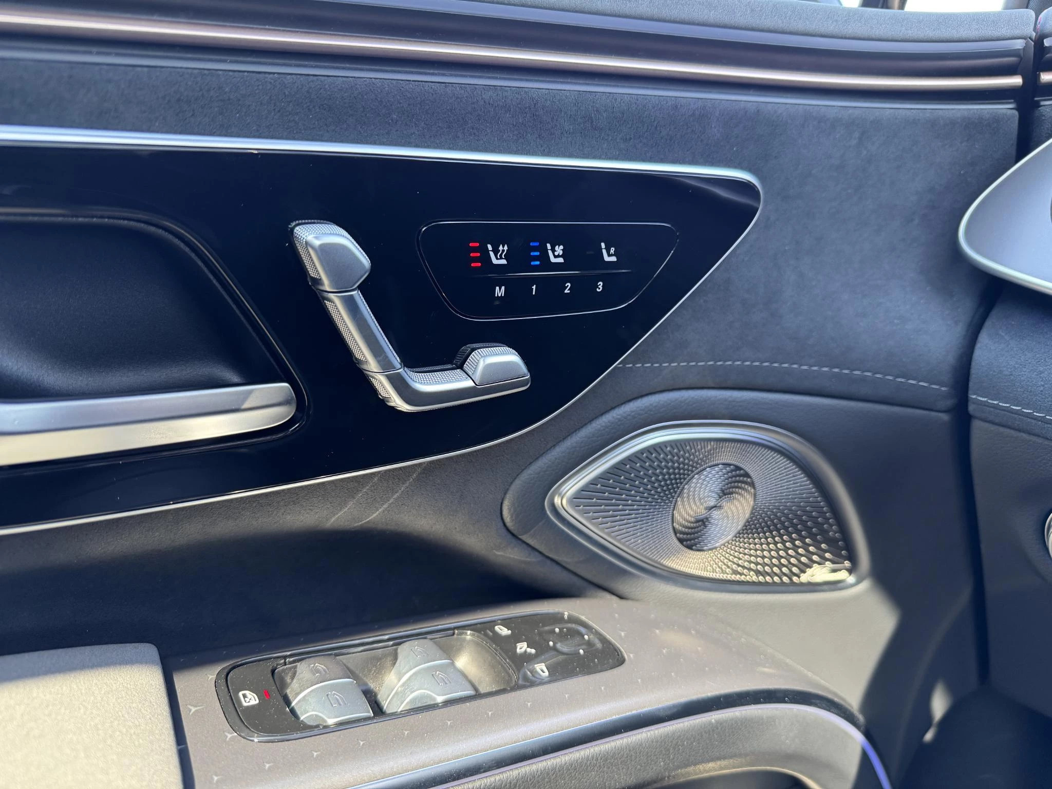 Mercedes-Benz EQS 450+ AMG Line + 4J MB GARANTIE + LEDER + BURMESTER + PANO +