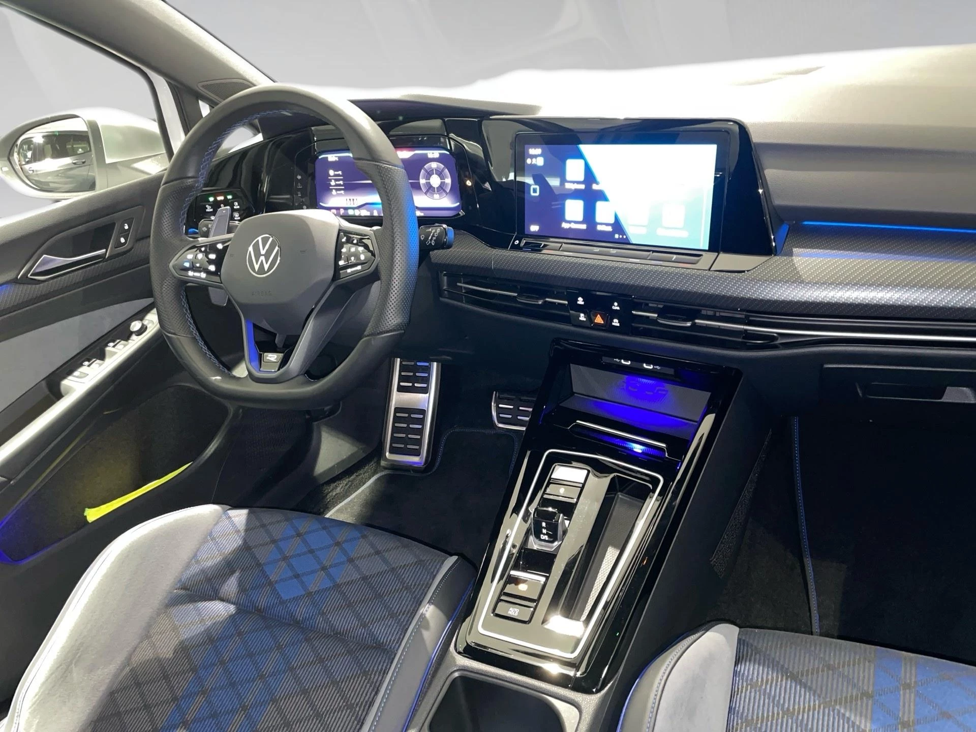 Volkswagen-Golf-image-6