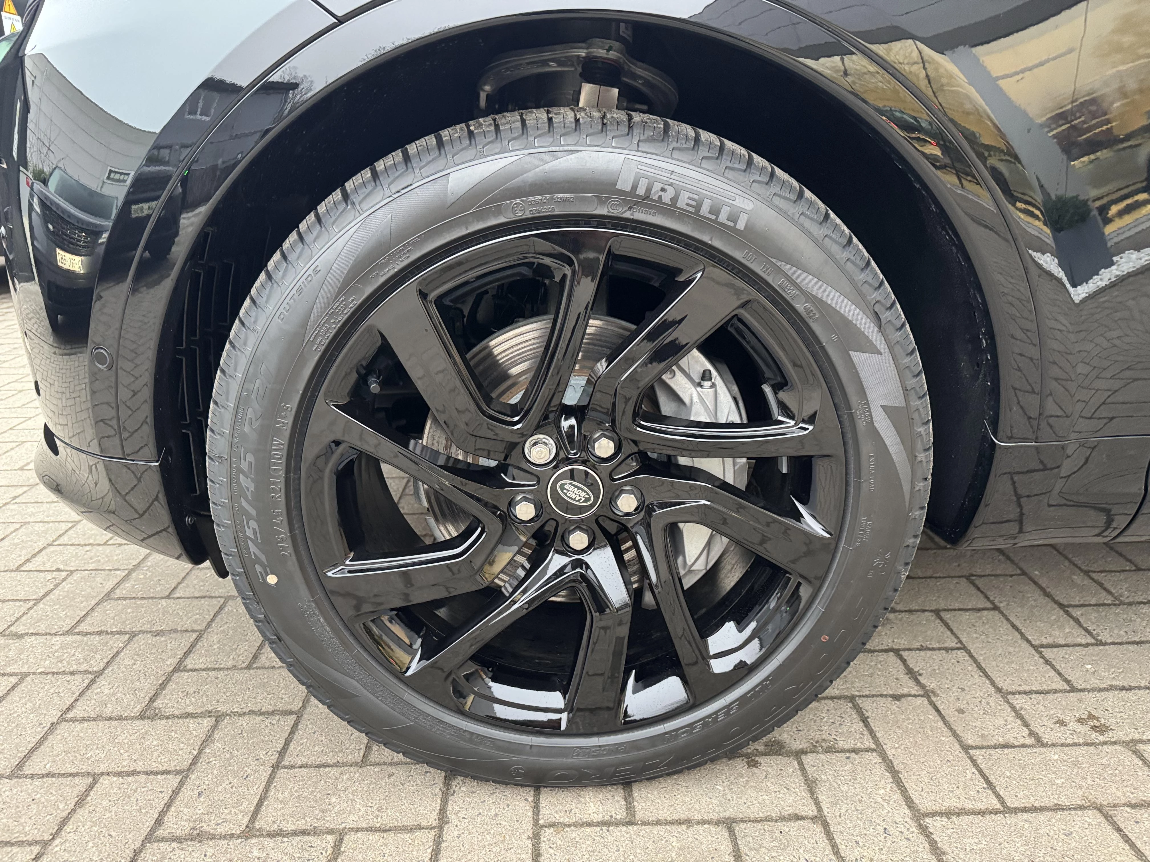 Land Rover-Discovery-image-8