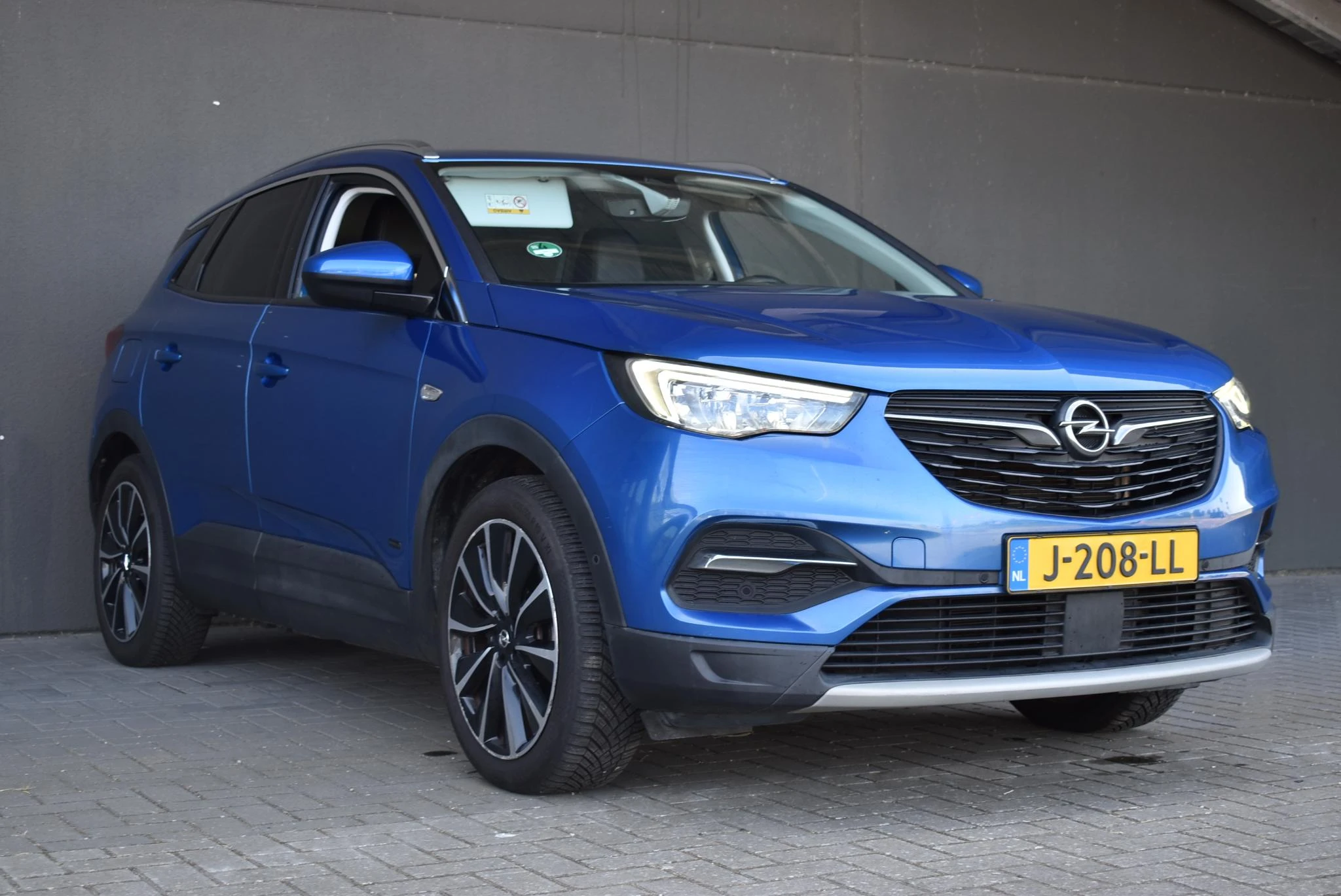 Opel Grandland X 1.6 Turbo Hybrid4 Business Executive