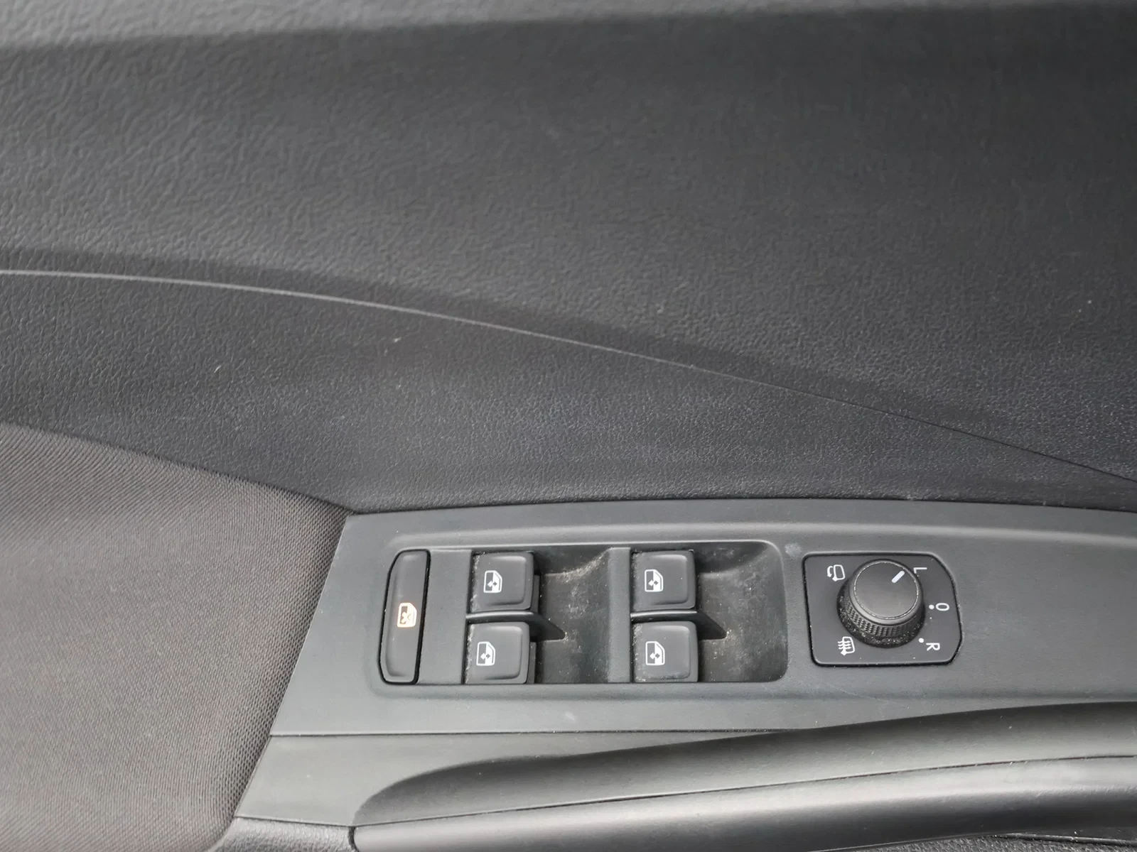 Škoda Fabia Fabia 1.0i Selection *APP CONNECT*PDC*ZETELVERWARMING*DIGITAL DASHBOARD*...