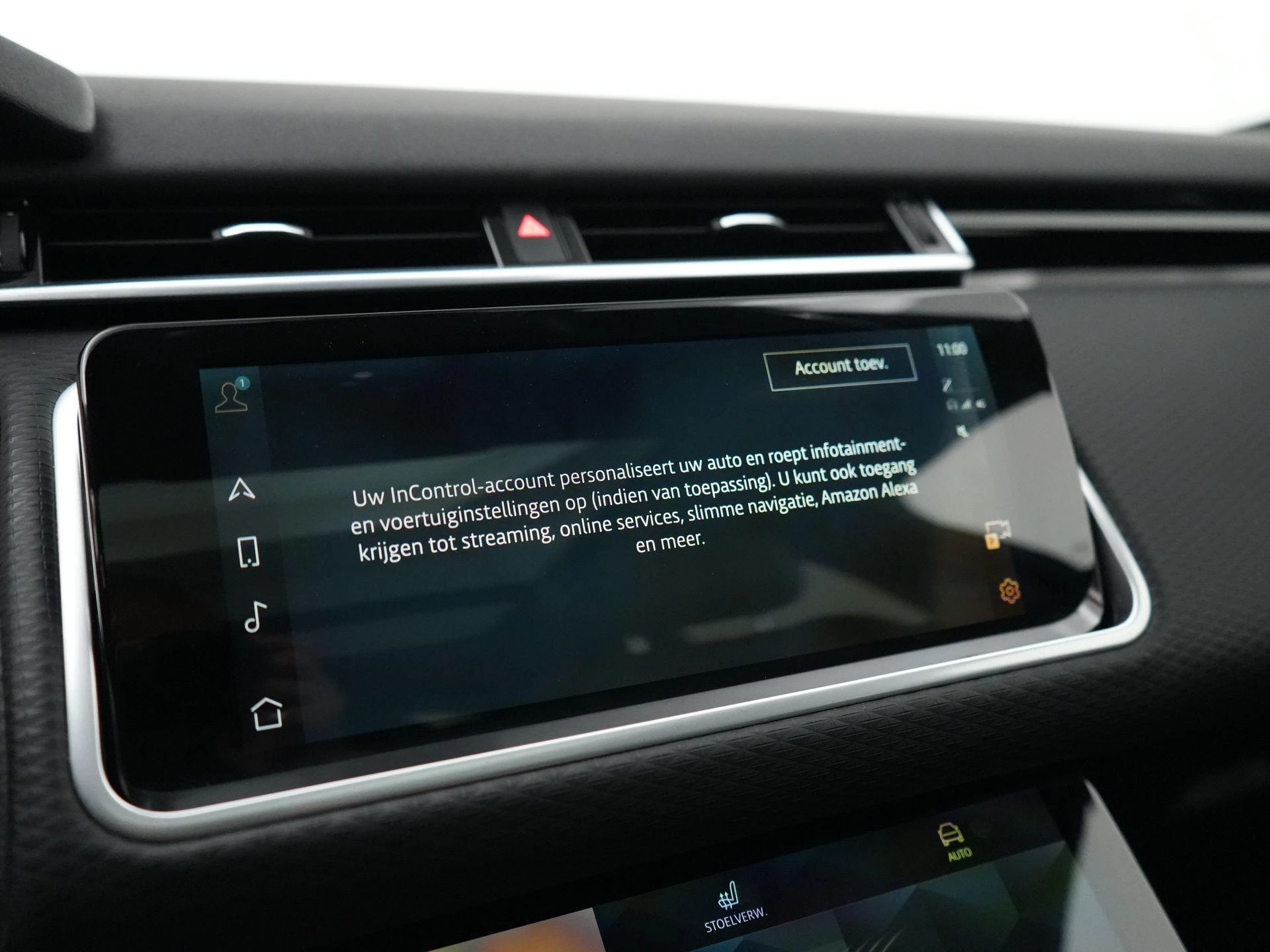 Land Rover-Range Rover Velar-image-28