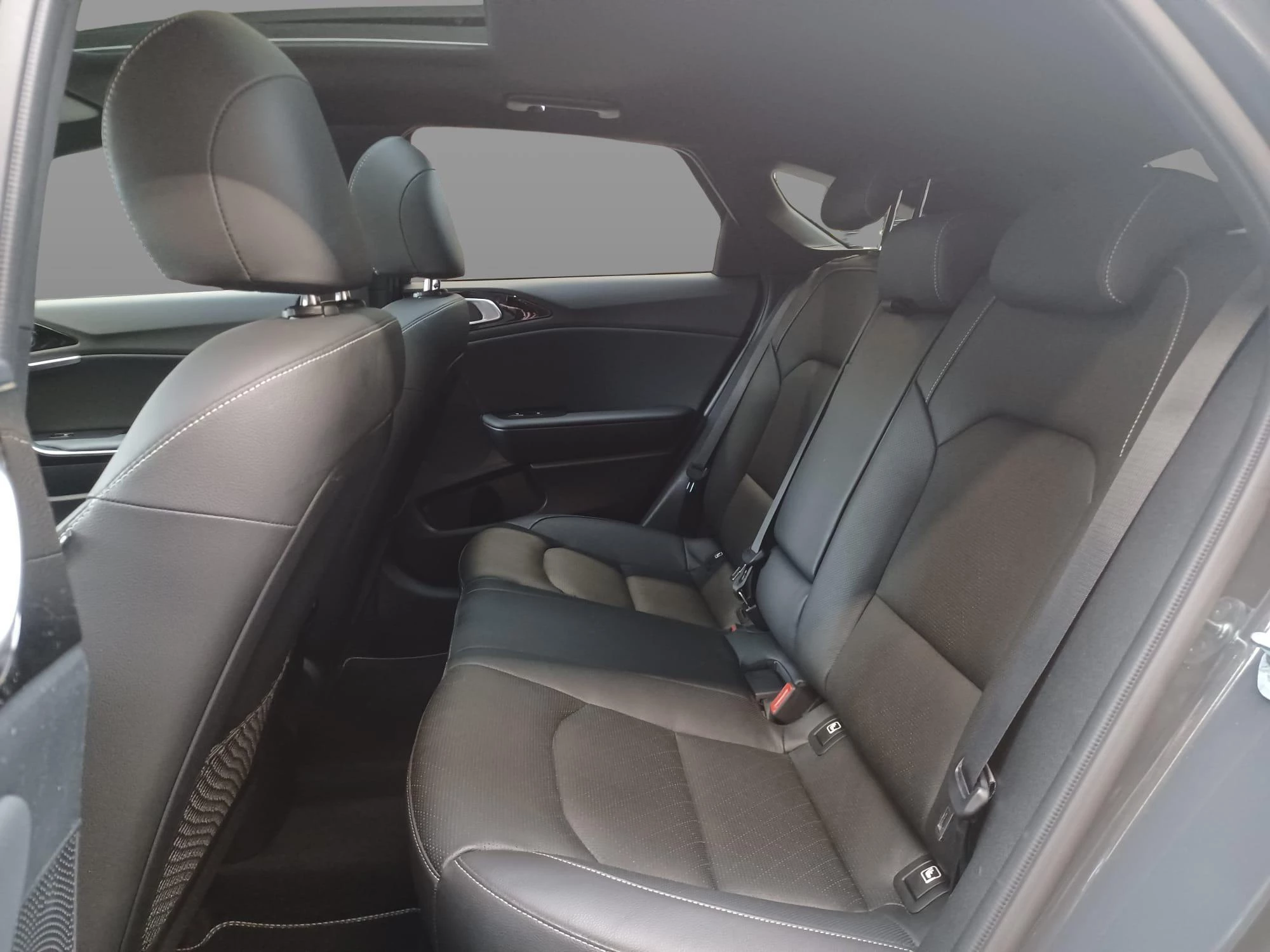 Kia ProCeed GT Line 1.5 T-GDI 160 DCT + Lounge Pack + Sunroof