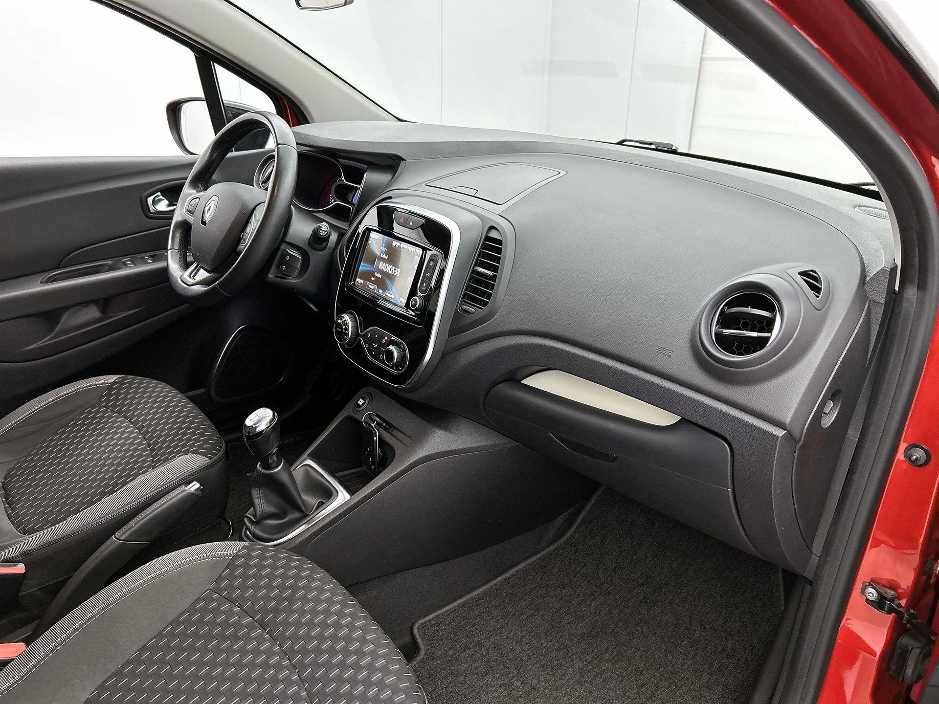 Renault-Captur-image-18