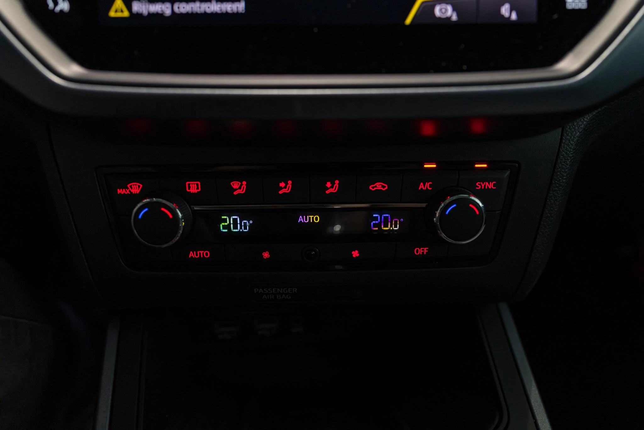 SEAT-Arona-image-29