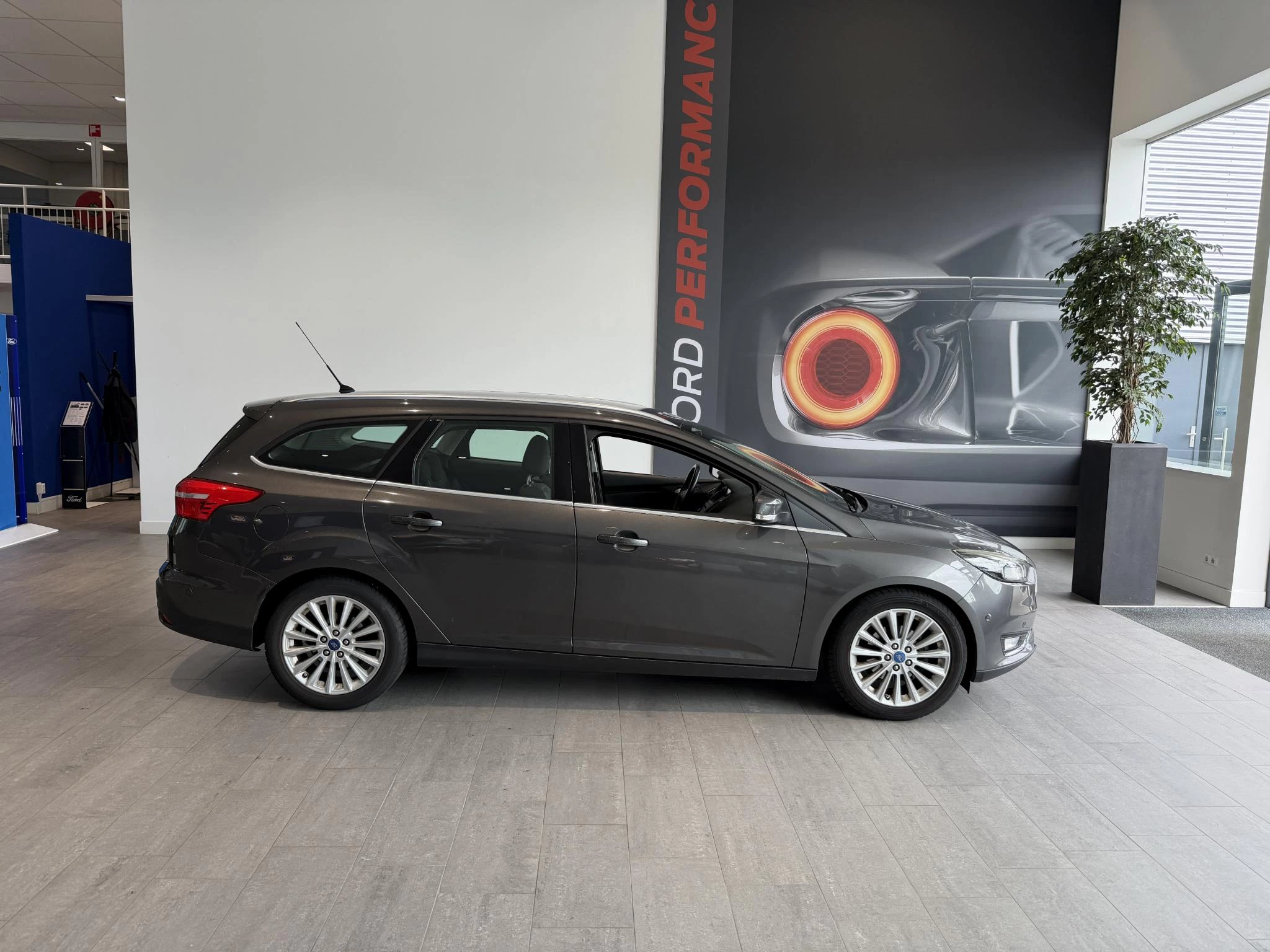 Ford Focus Wagon 1.0 First Edition
