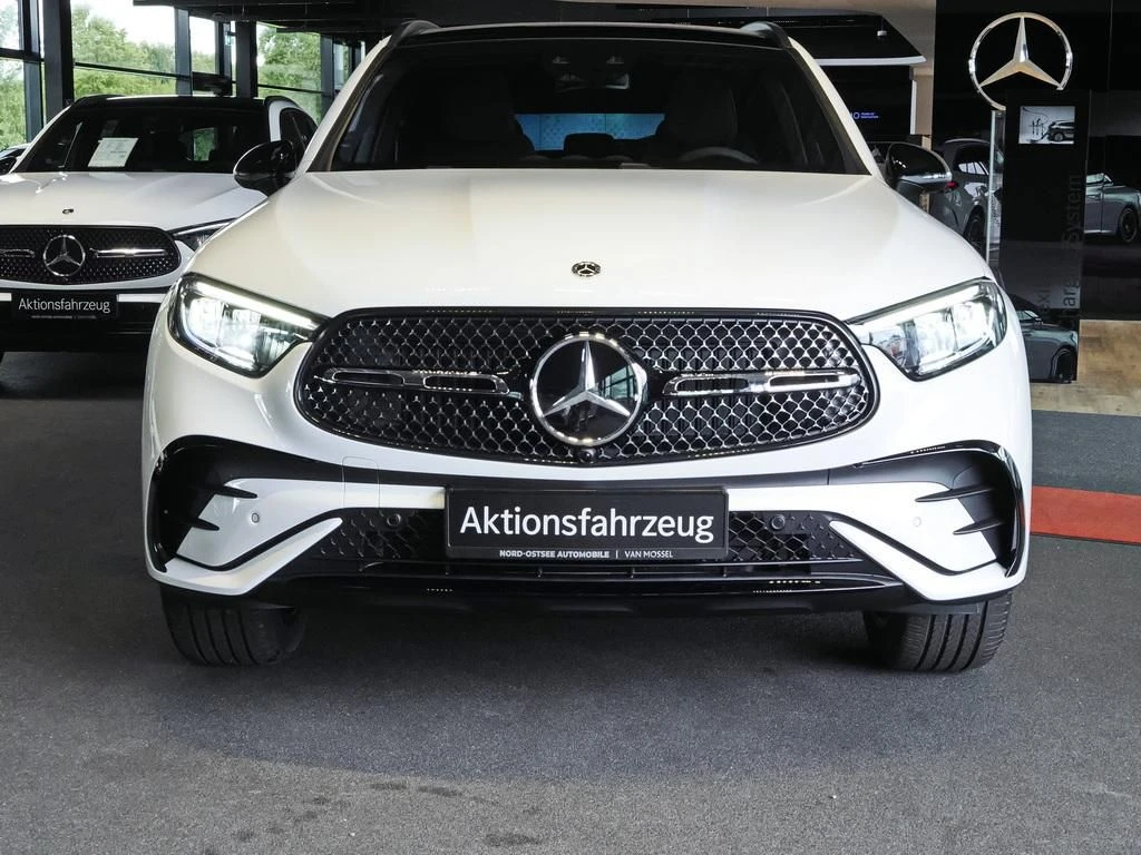 Mercedes-Benz-GLC 300 de-image-2