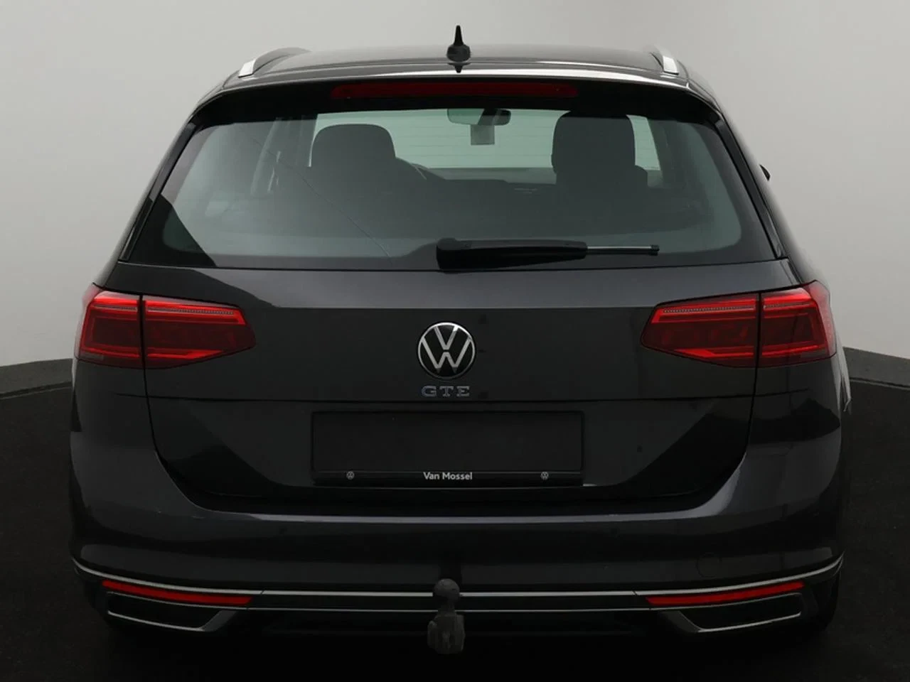 Volkswagen-Passat-image-8