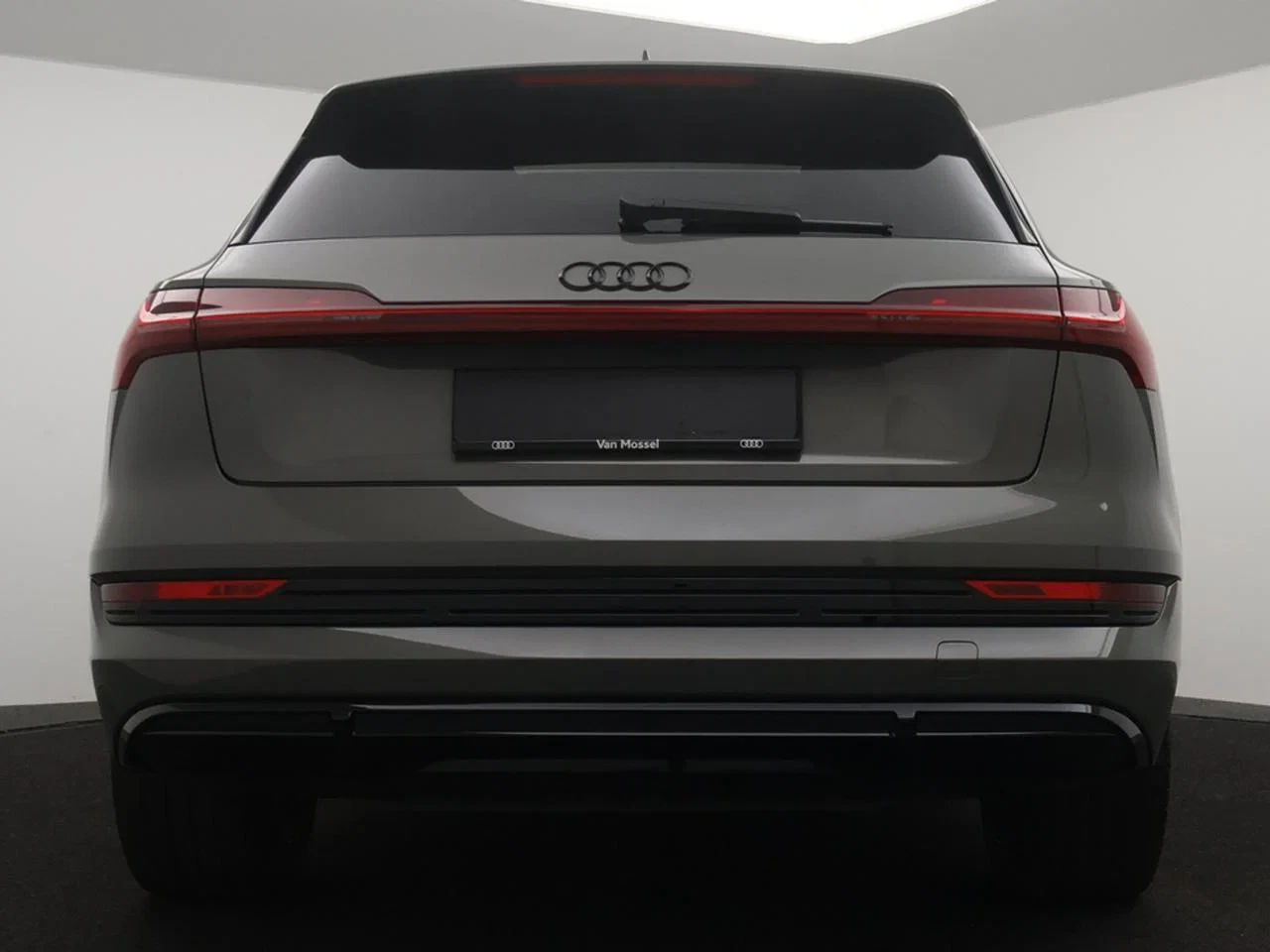 Audi e-tron Audi e-tron Competition 55 QUATTRO 408PK *AUTOMAAT*PANODAK*3X-S LINE*LEDER*ALCANTARA*B&O*360° CAMERA*...*