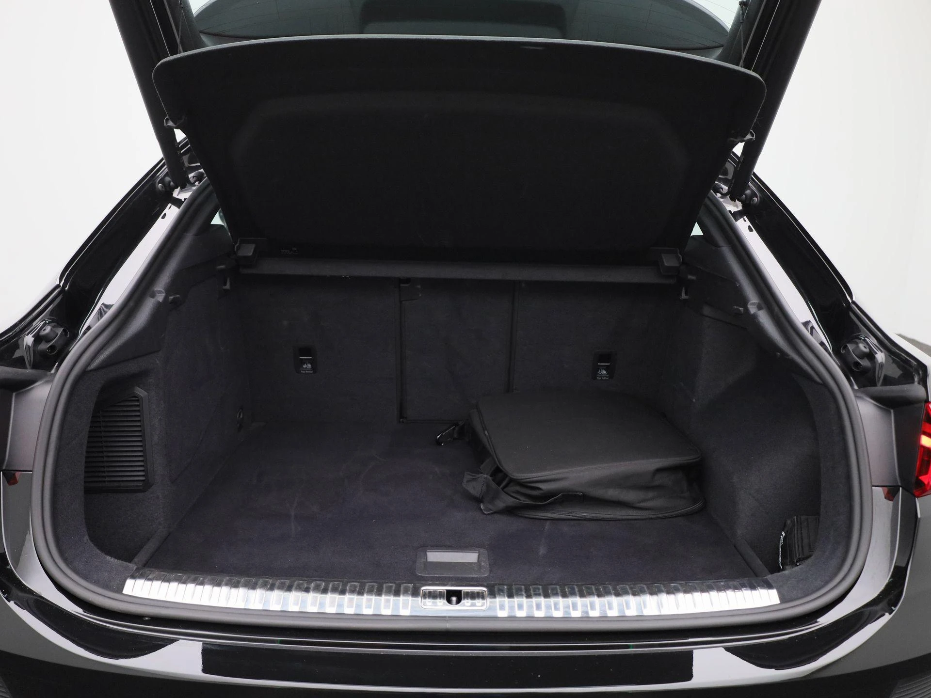 Audi-Q3-image-13