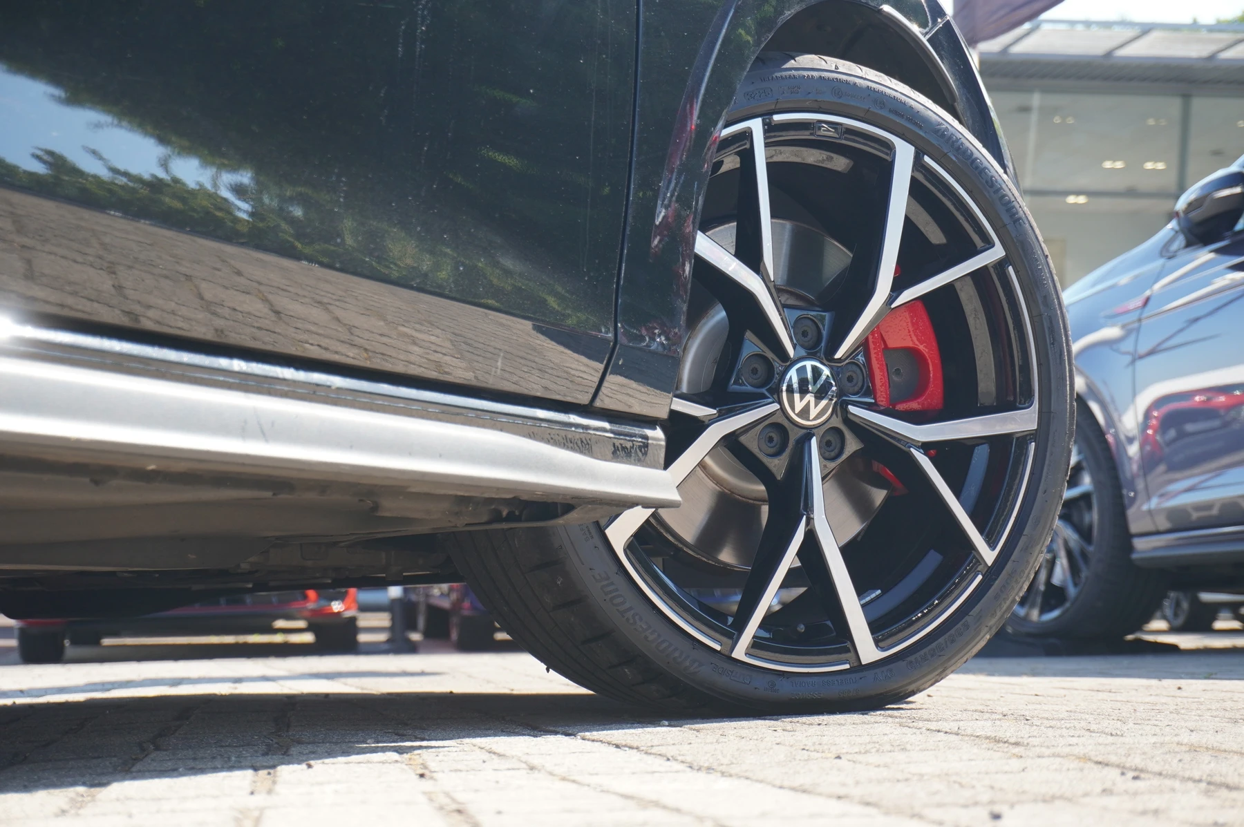 Volkswagen-Golf-image-42