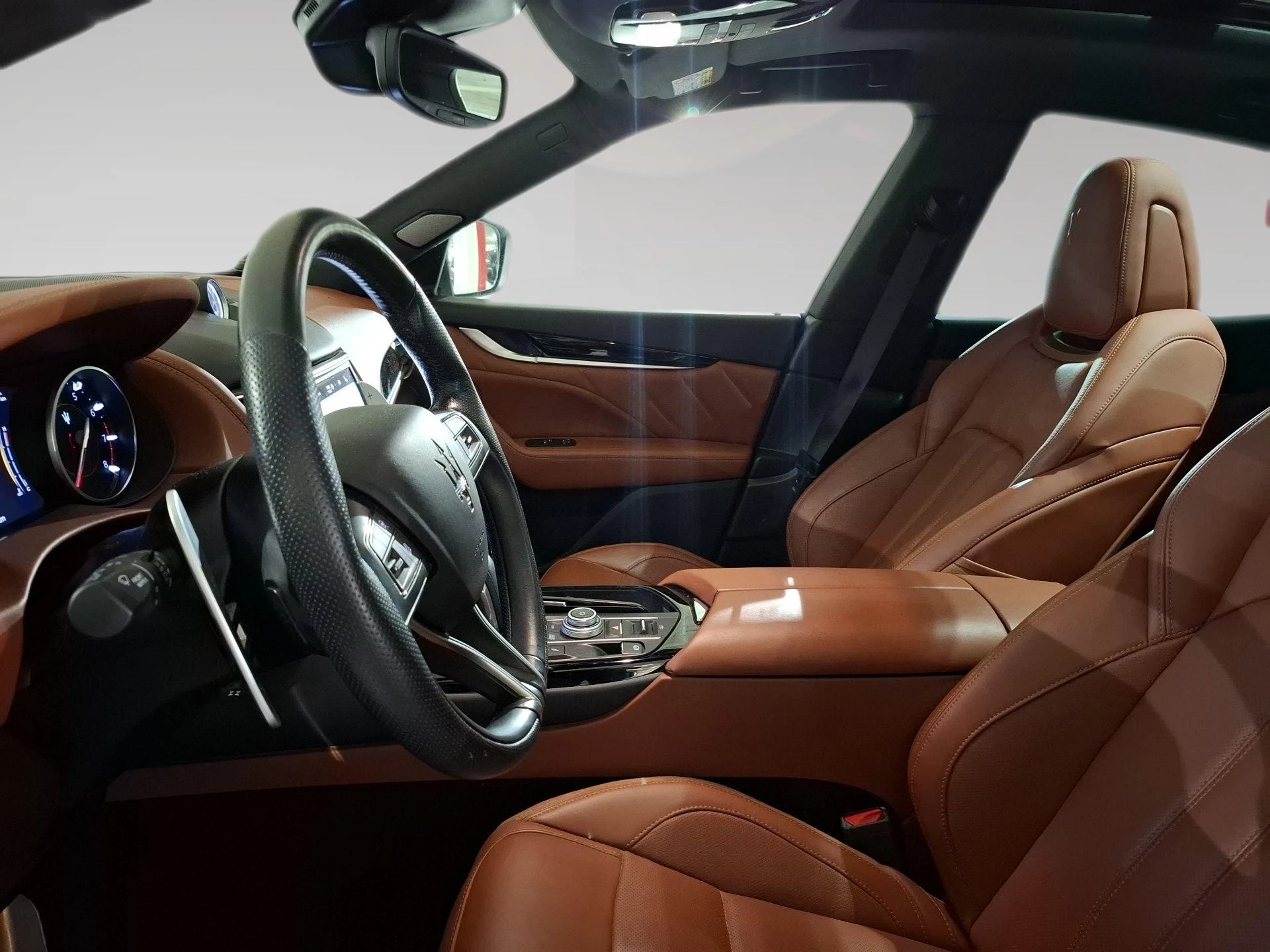 Maserati-Levante-image-3