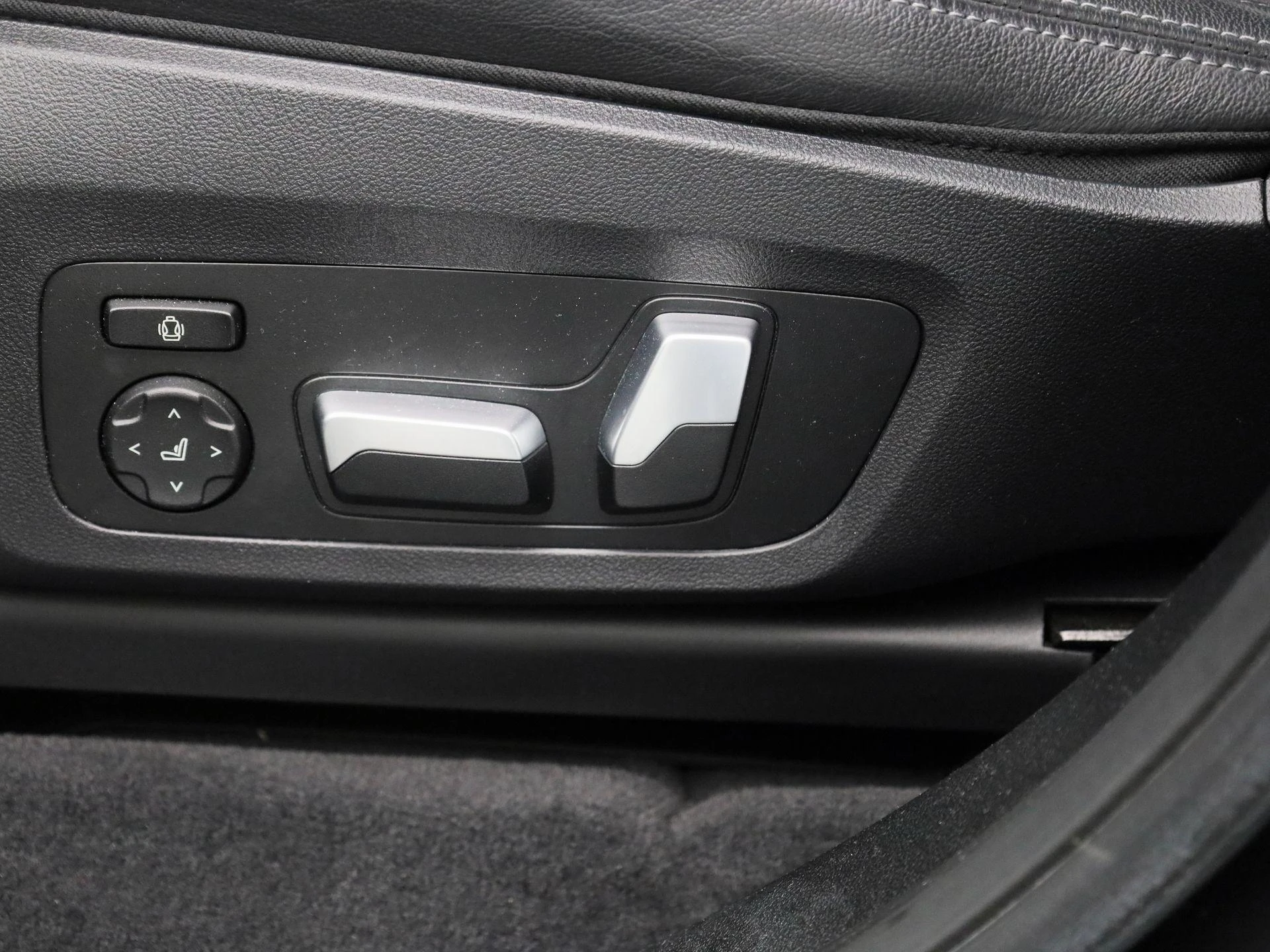 BMW-iX3-image-31