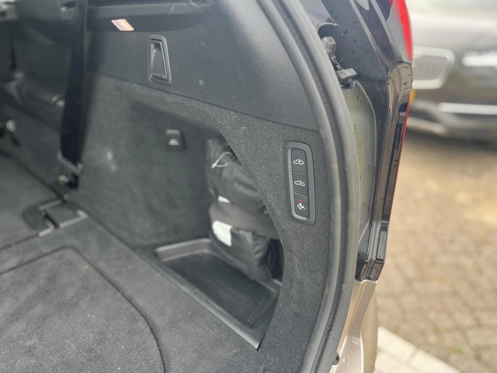 Volvo-XC90-image-16