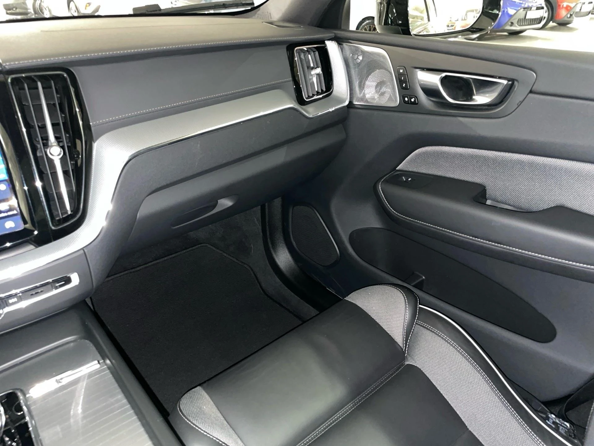 Volvo-XC60-image-8