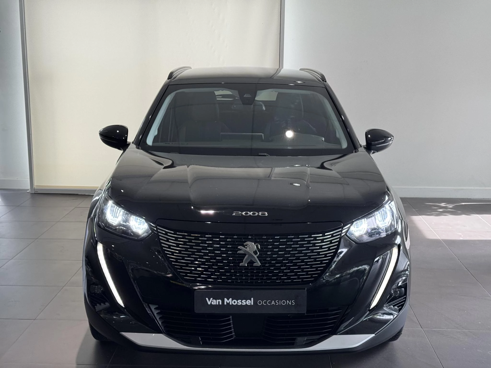 Peugeot-2008-image-2