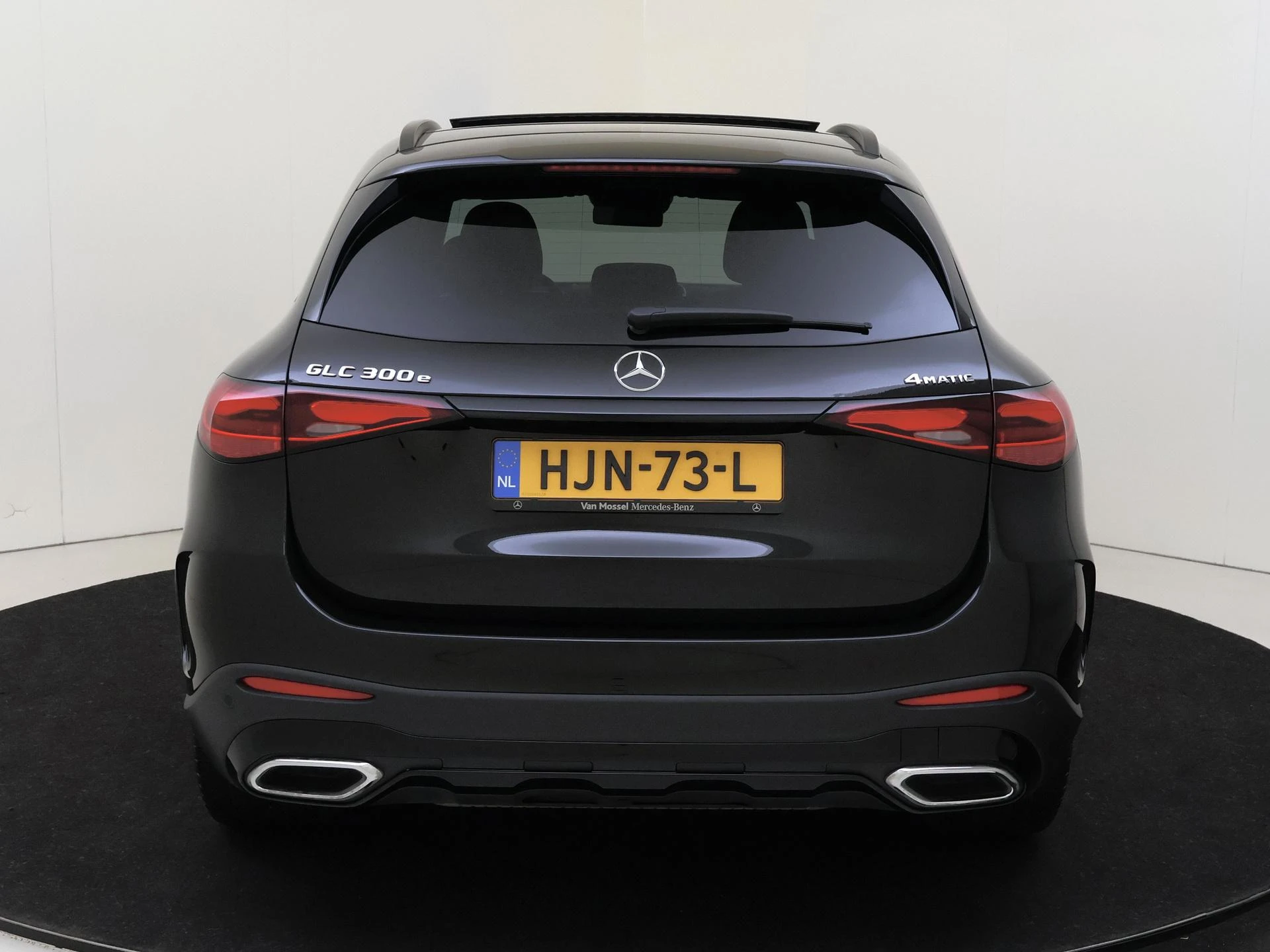 Mercedes-Benz-GLC-image-6