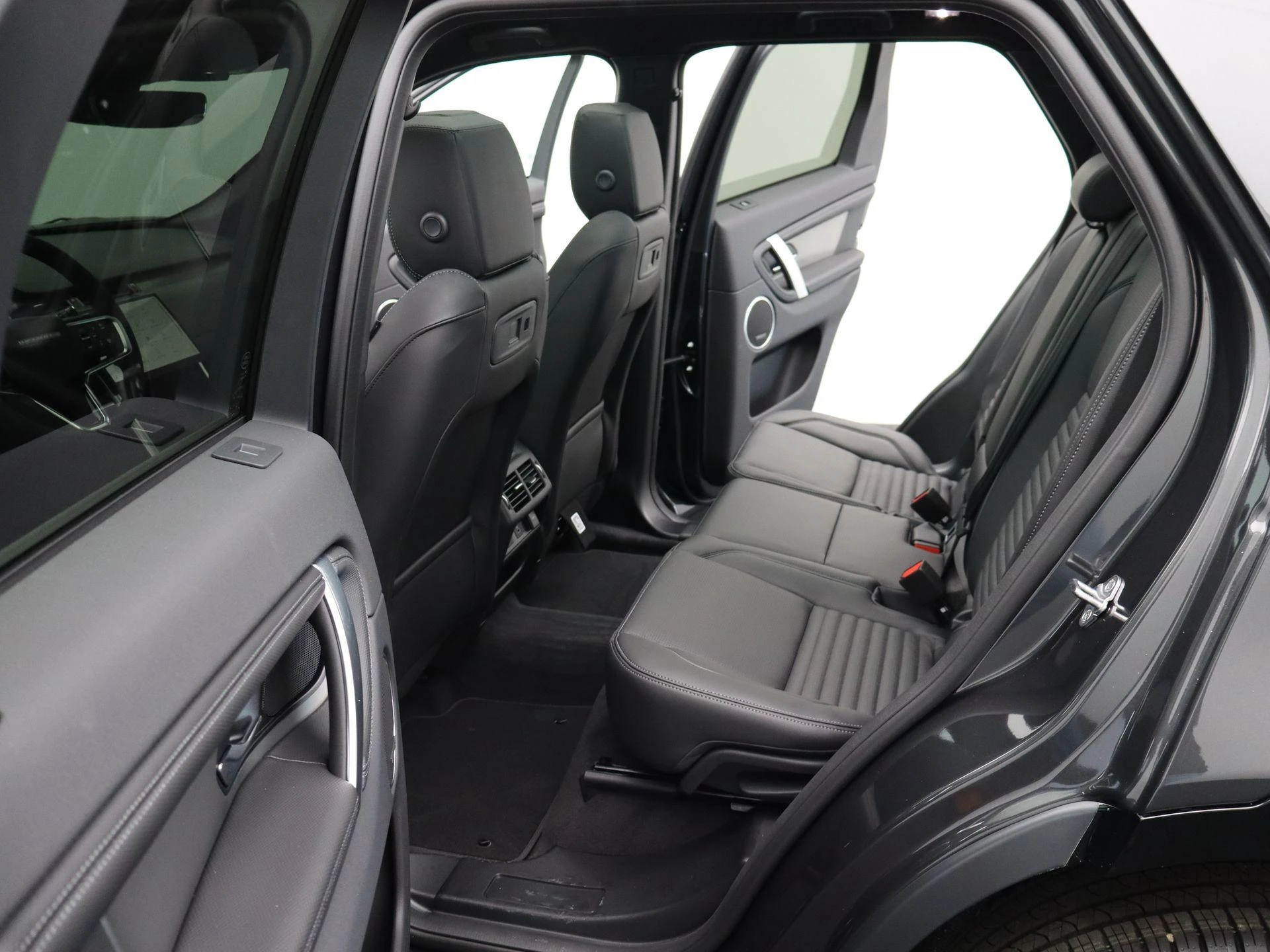 Land Rover-Discovery Sport-image-29