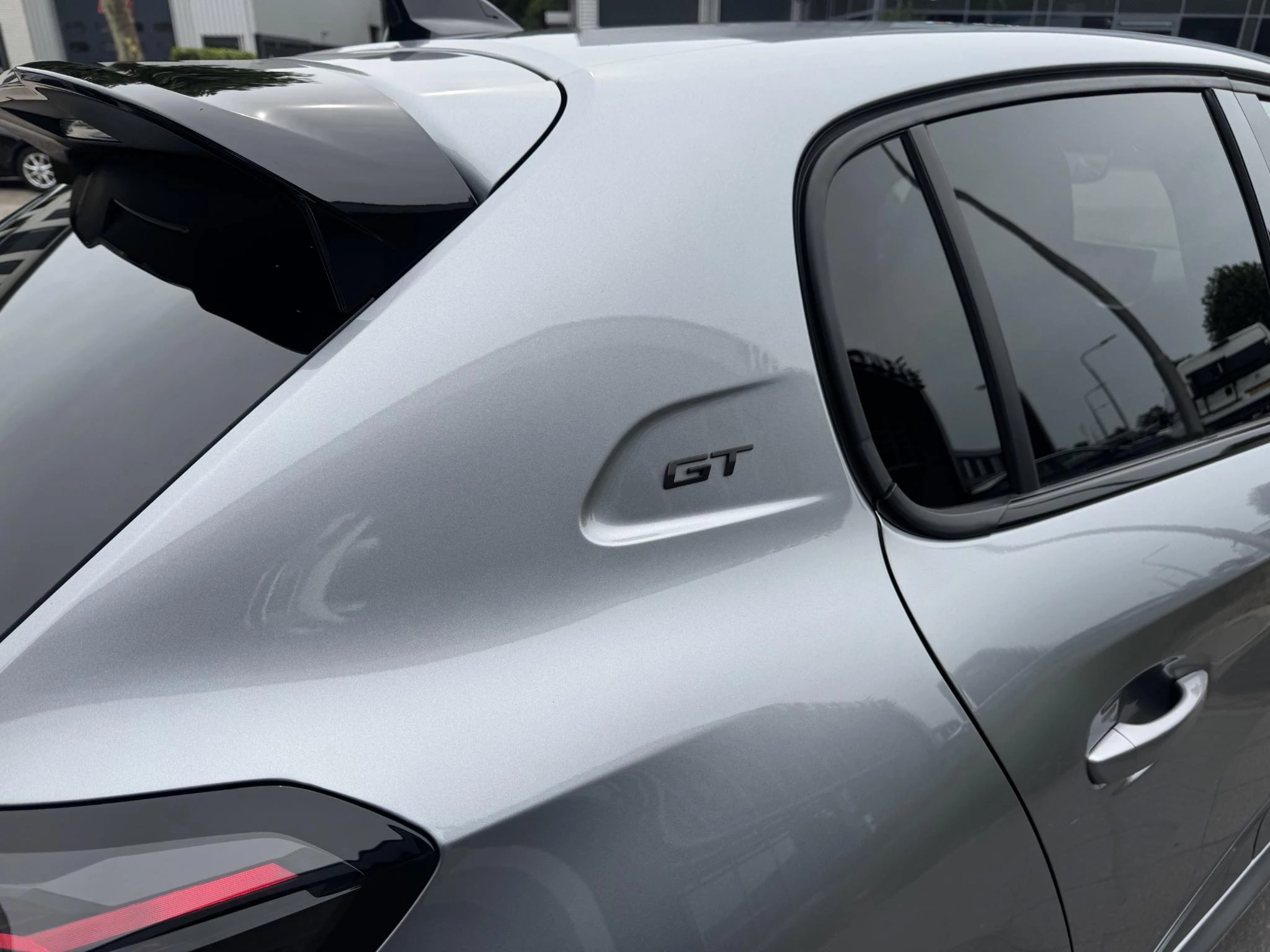 Peugeot-208-image-12