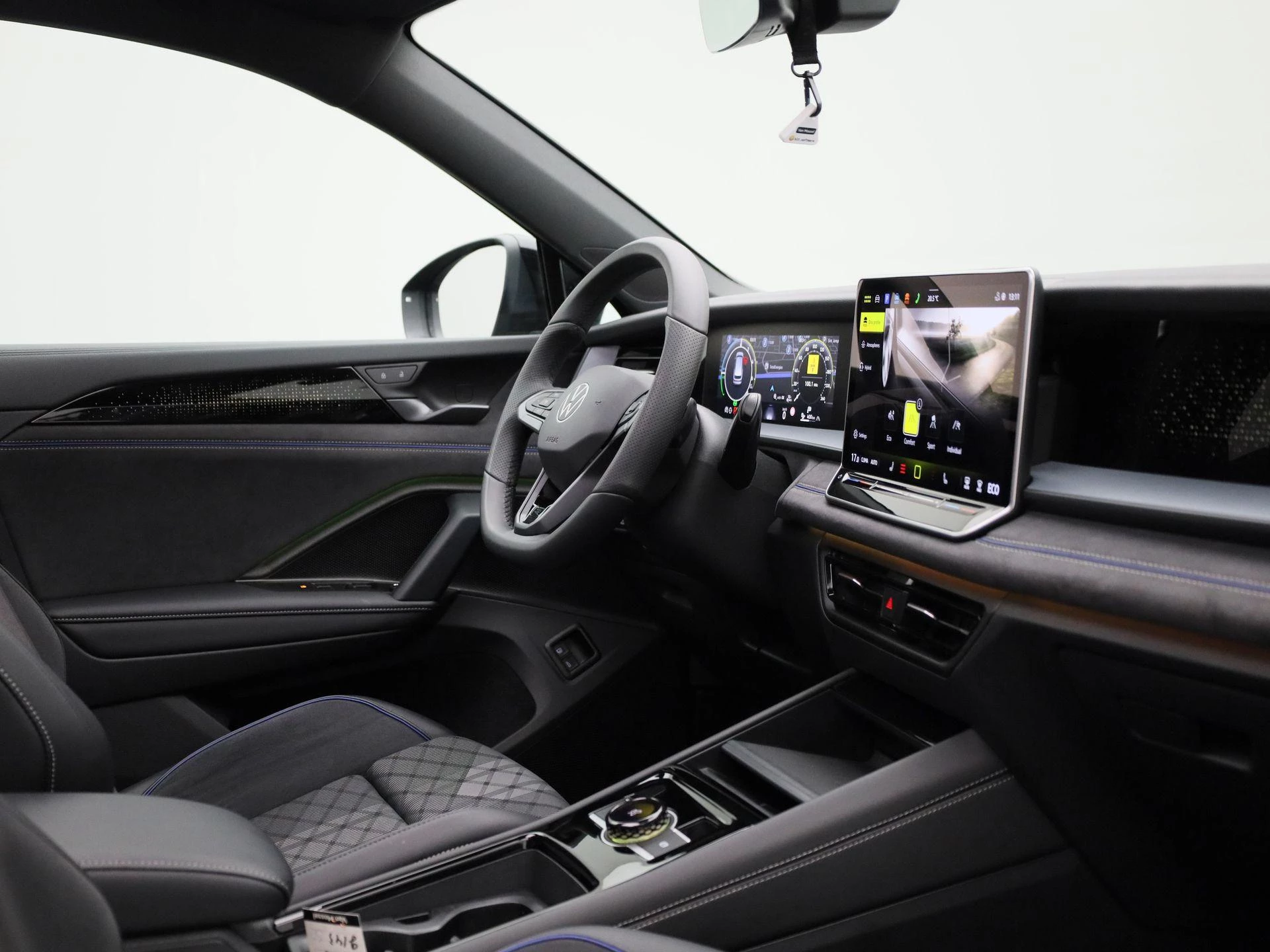 Volkswagen-Tayron-image-35