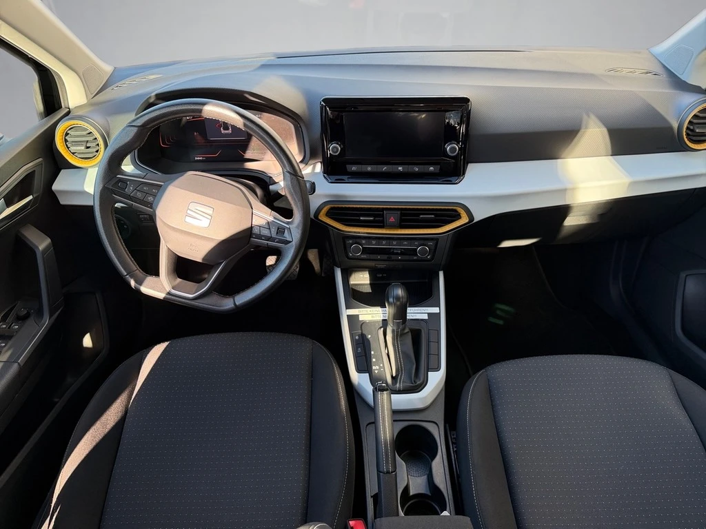 SEAT-Arona-image-7