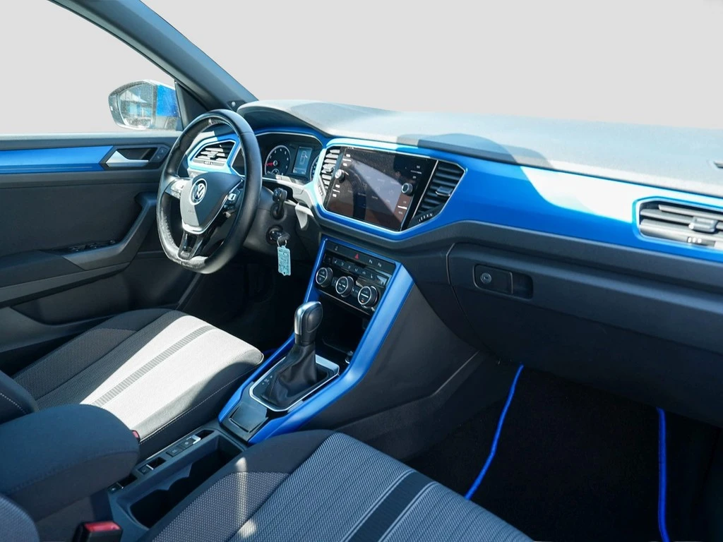 Volkswagen-T-Roc-image-8
