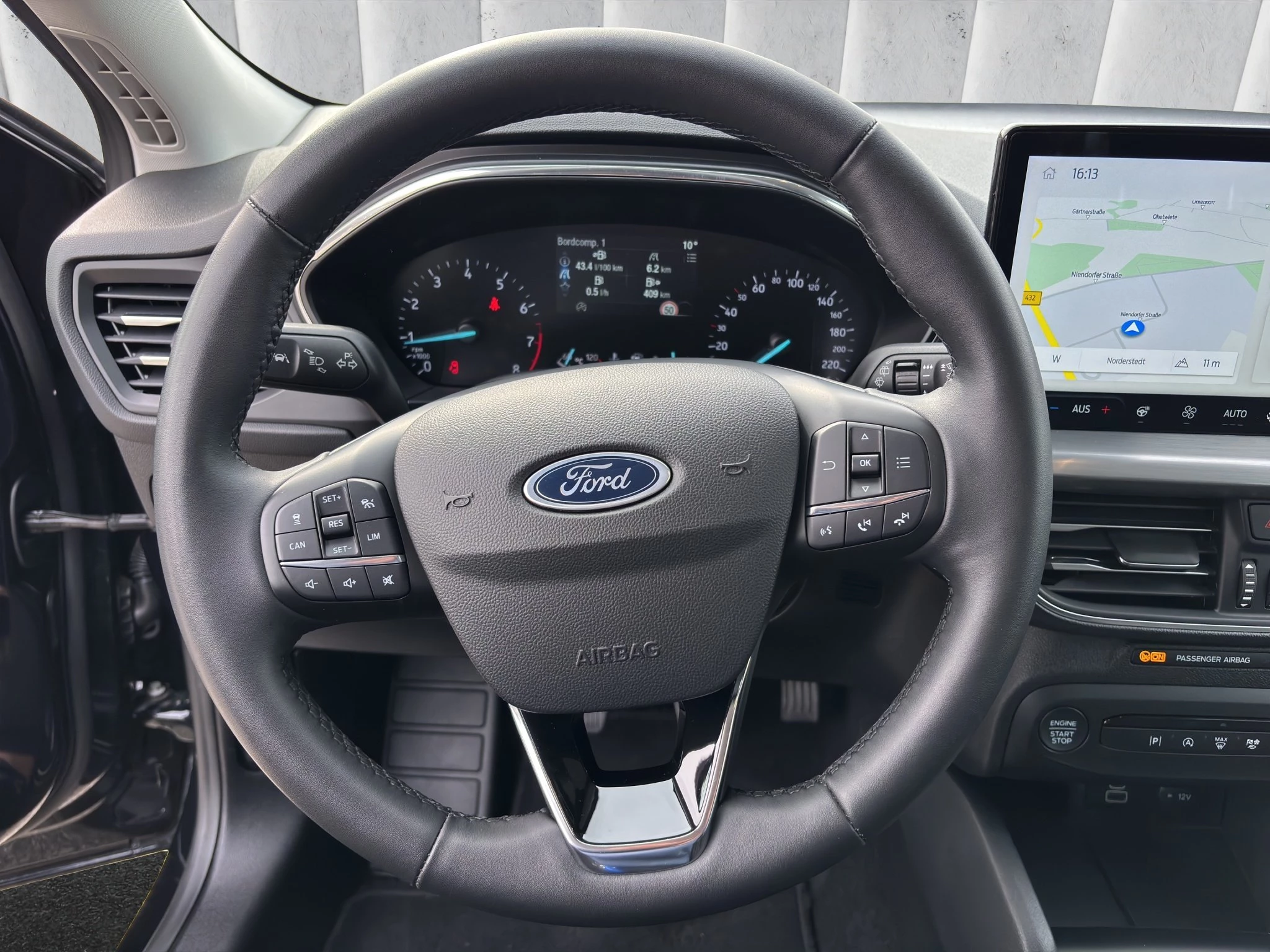 Ford Focus 1.0 EcoBoost Mild-Hyb. | ACC | ESA | WI-PKT