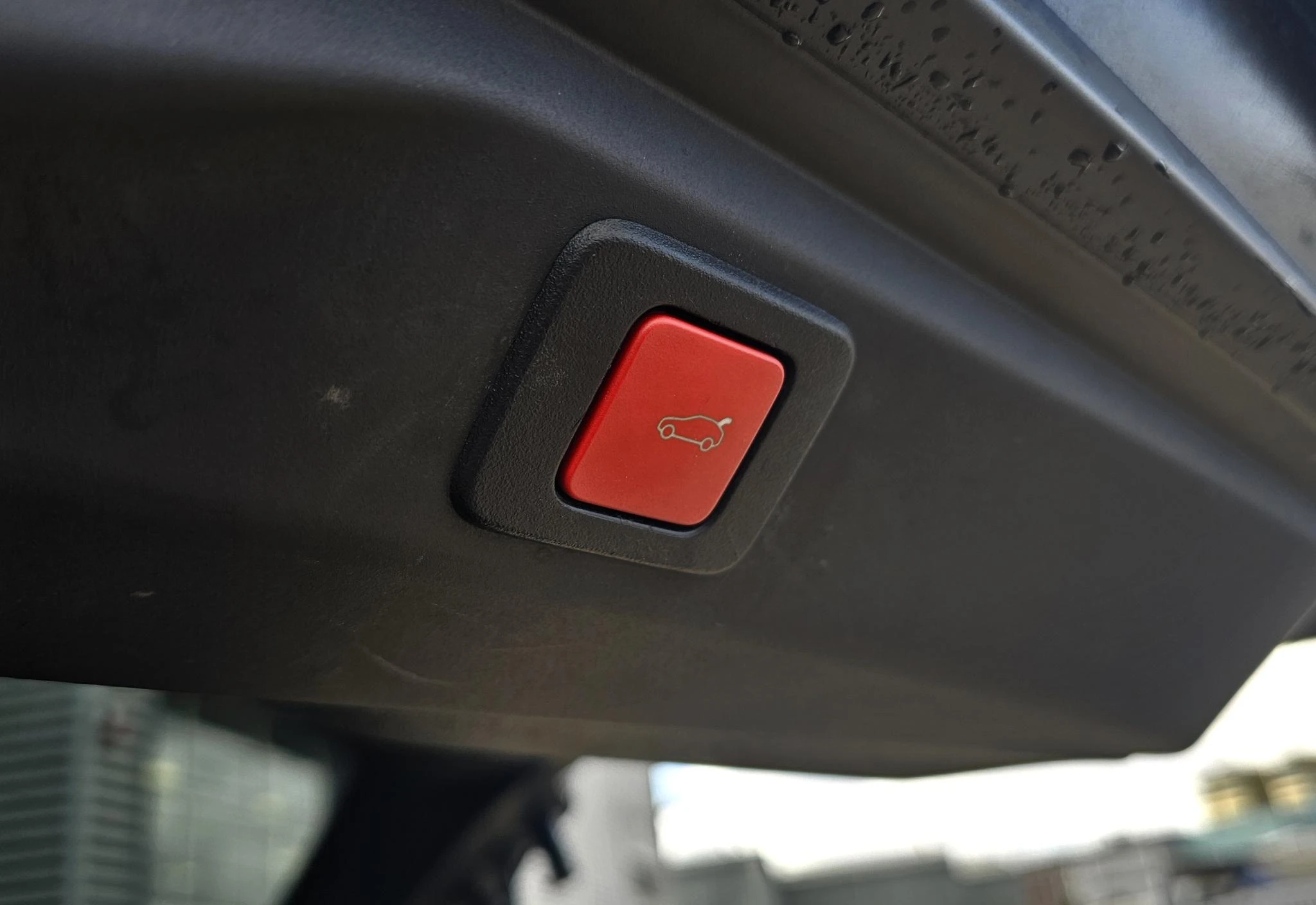 Peugeot-e-3008-image-9