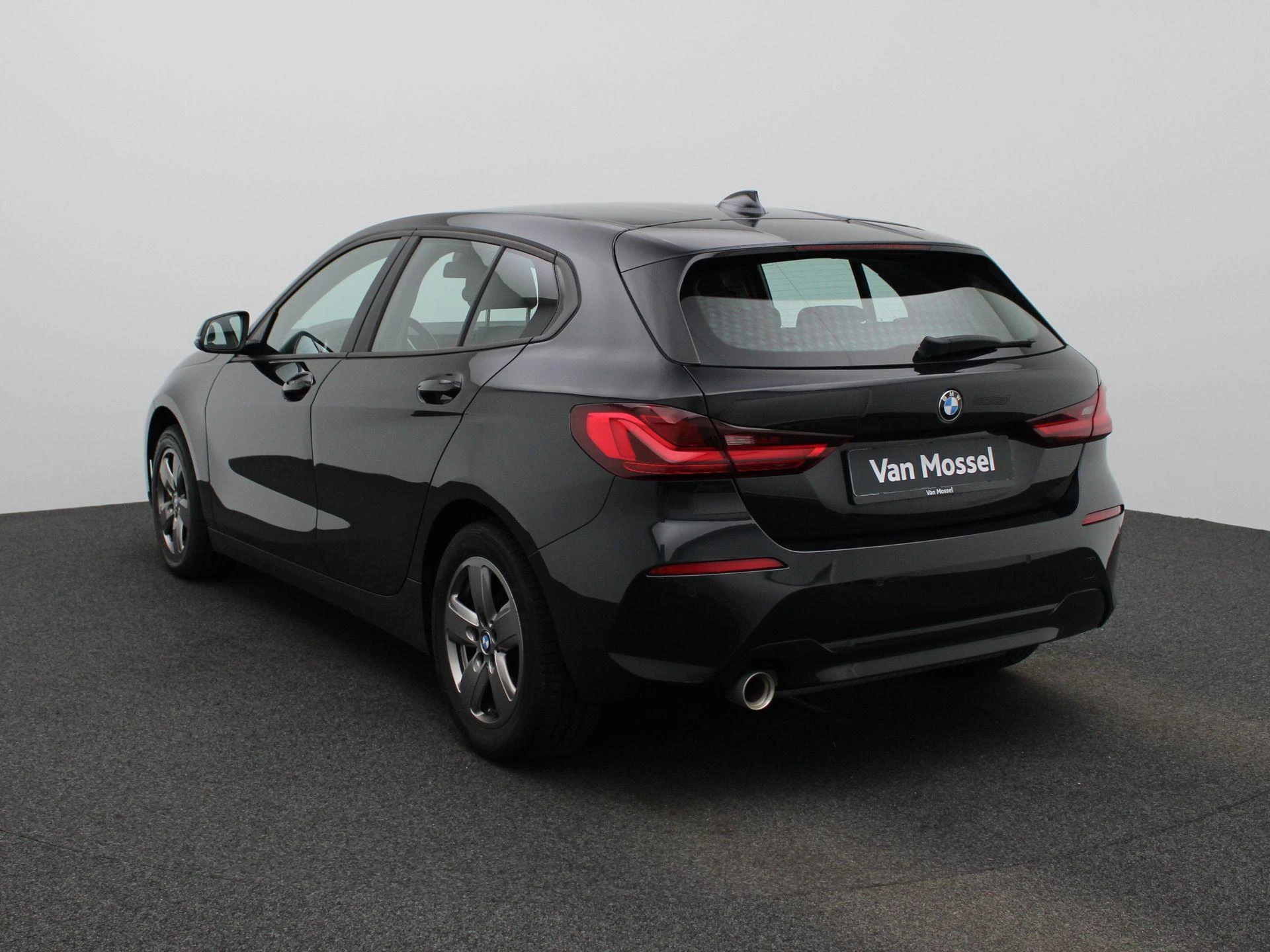 BMW-1 Reeks-image-1