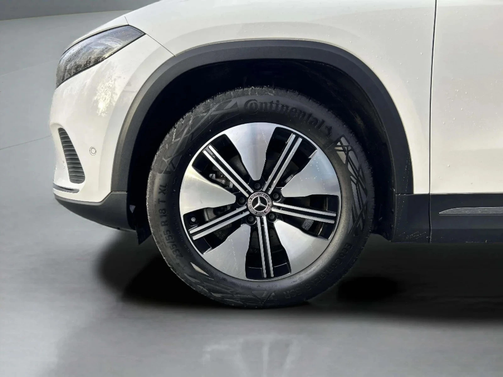 Mercedes-Benz-EQA-image-8