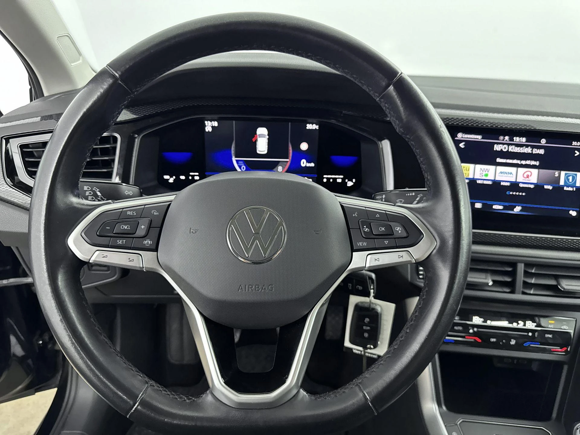Volkswagen-Polo-image-20