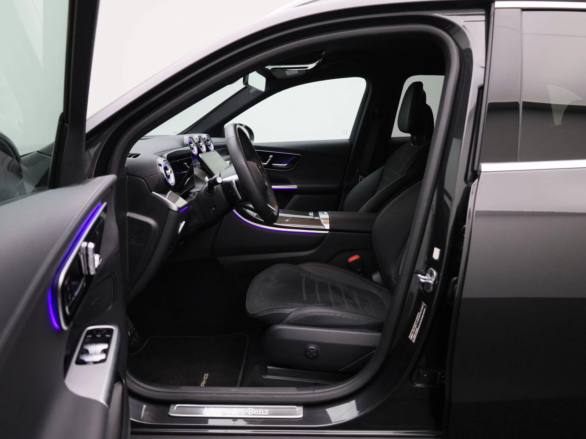 Mercedes-Benz-GLC-image-8