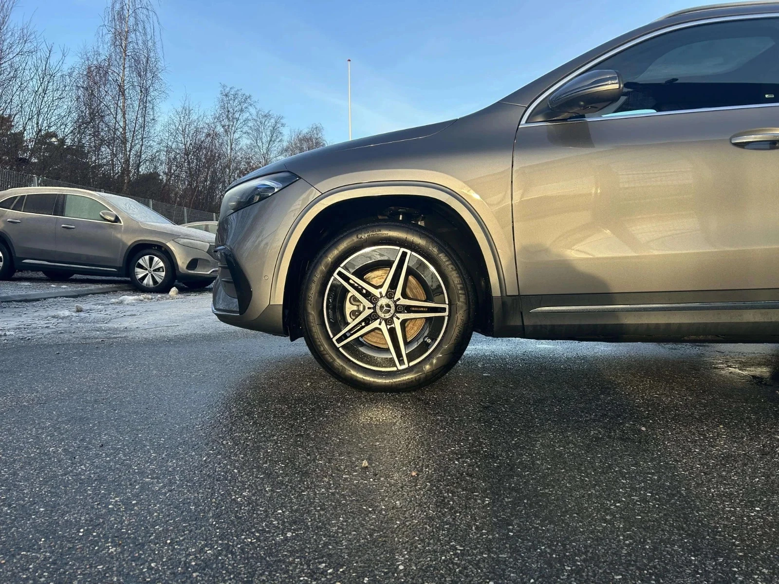 Mercedes-Benz-EQA-image-8